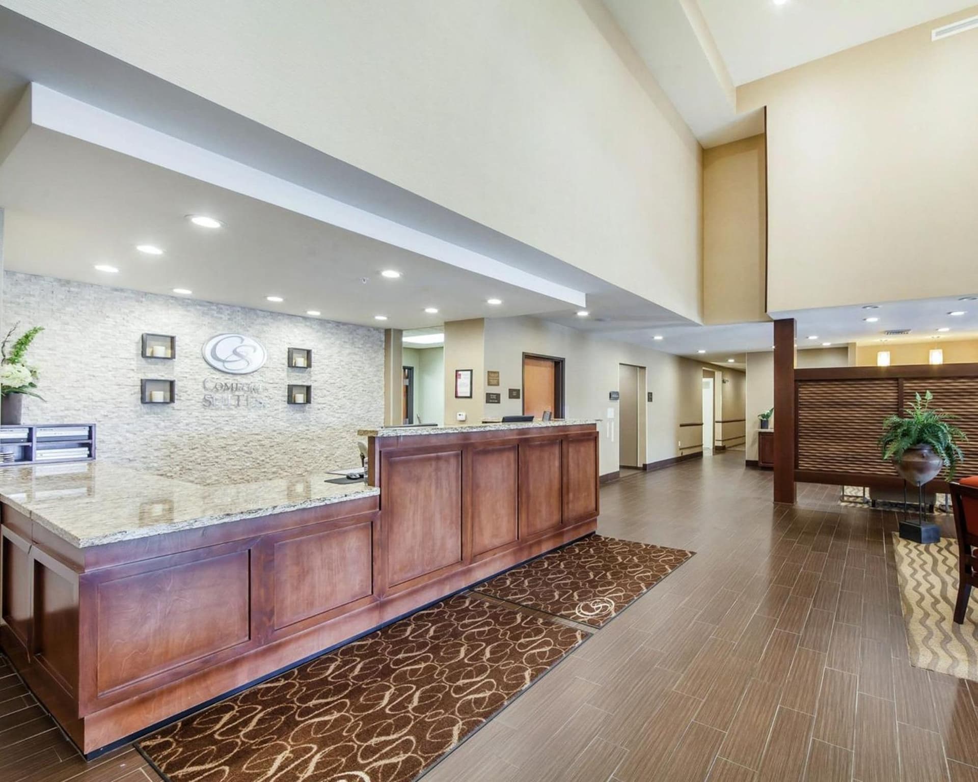 Comfort Suites Marietta-Parkersburg property views in Marietta, OH — gallery photo 3