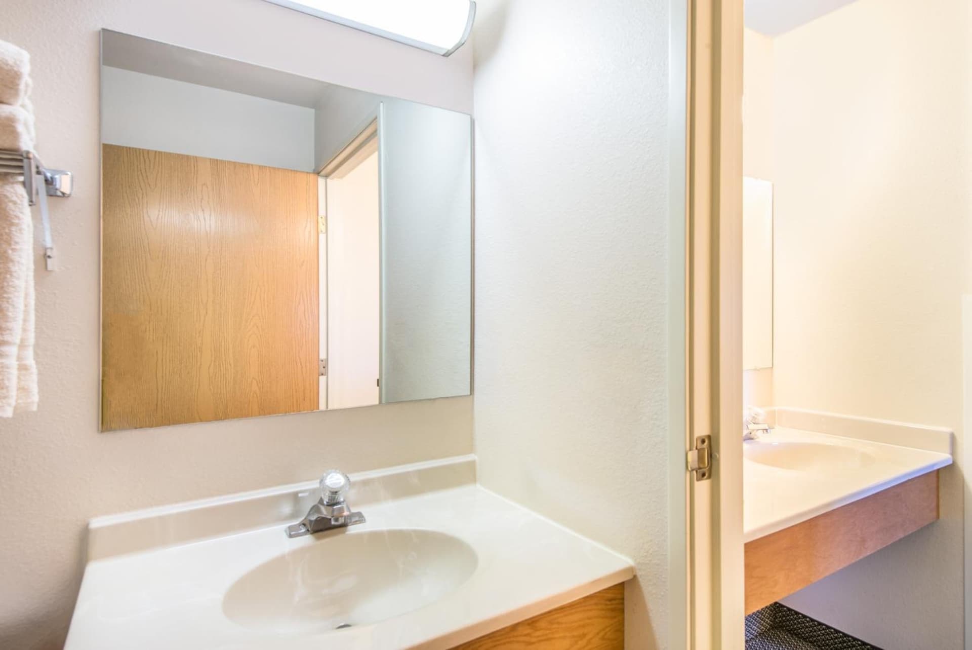 Super 8 by Wyndham West Middlesex/Sharon Area gallery photo in West Middlesex, PA — image 22