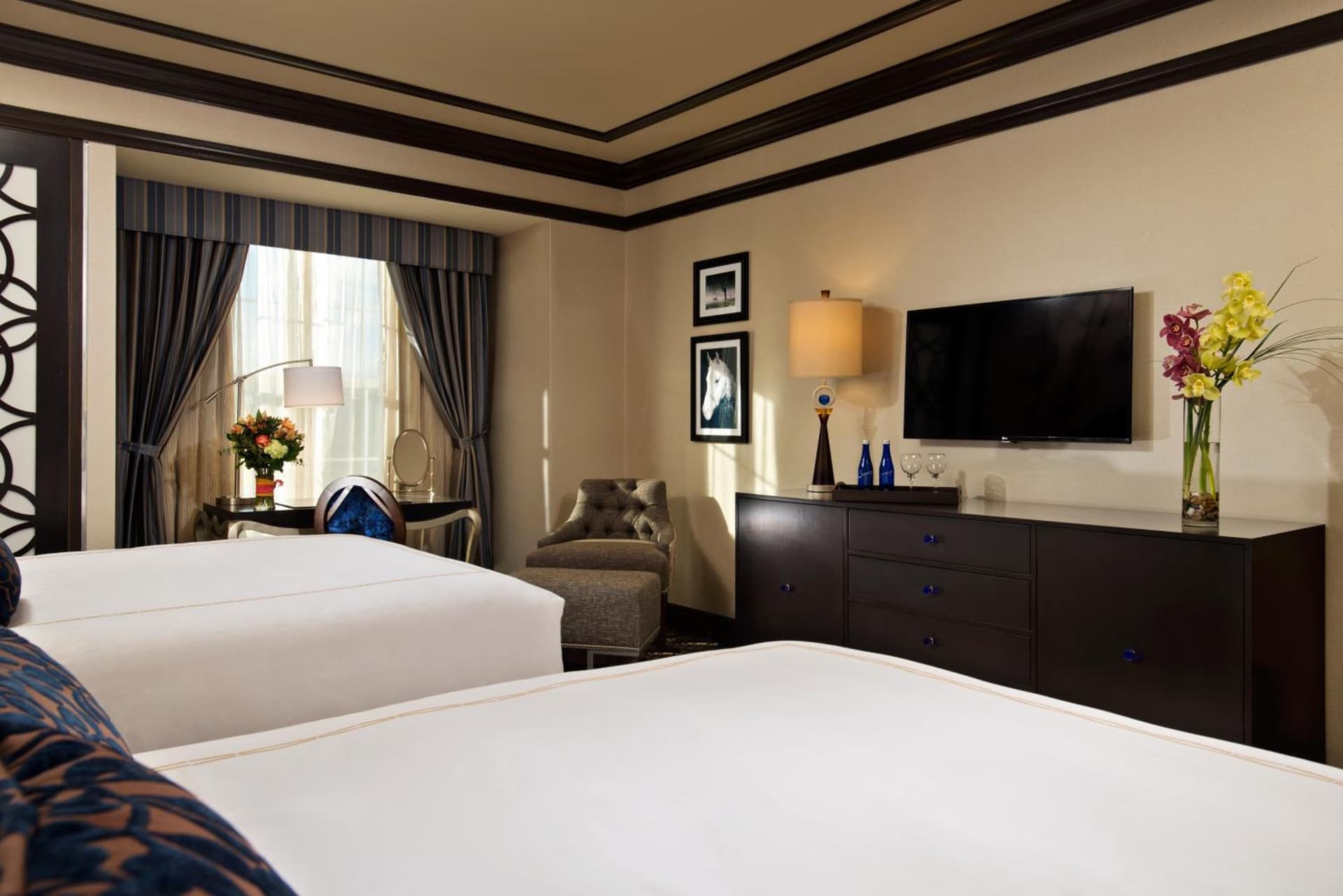 Saratoga Casino Hotel interior in Saratoga Springs, NY — gallery photo 2