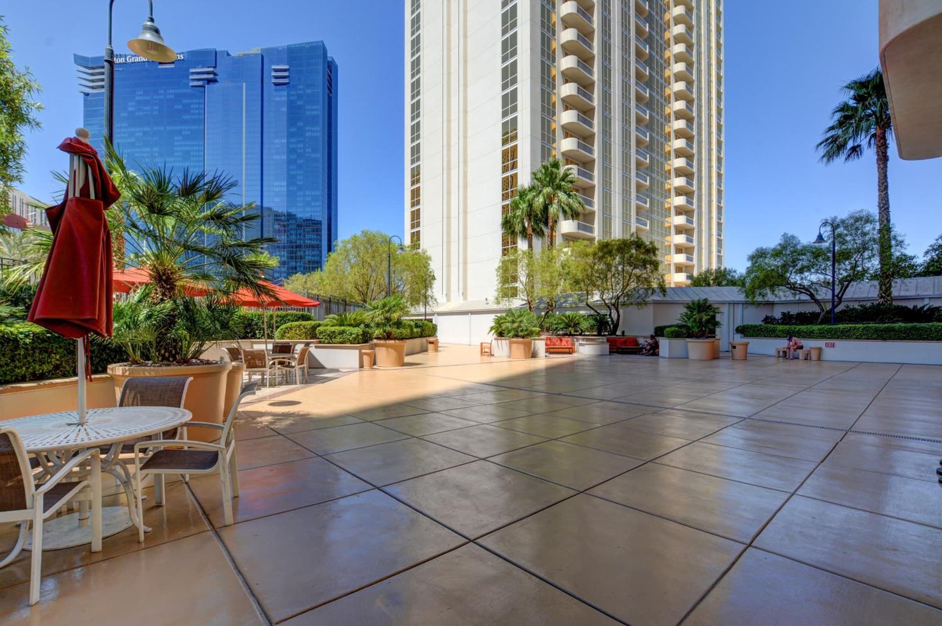 The Jest's Retreat at MGM Signature Tower 3 5 MIN WALK FROM F1 GRANDSTAND gallery photo in Paradise, NV — image 19