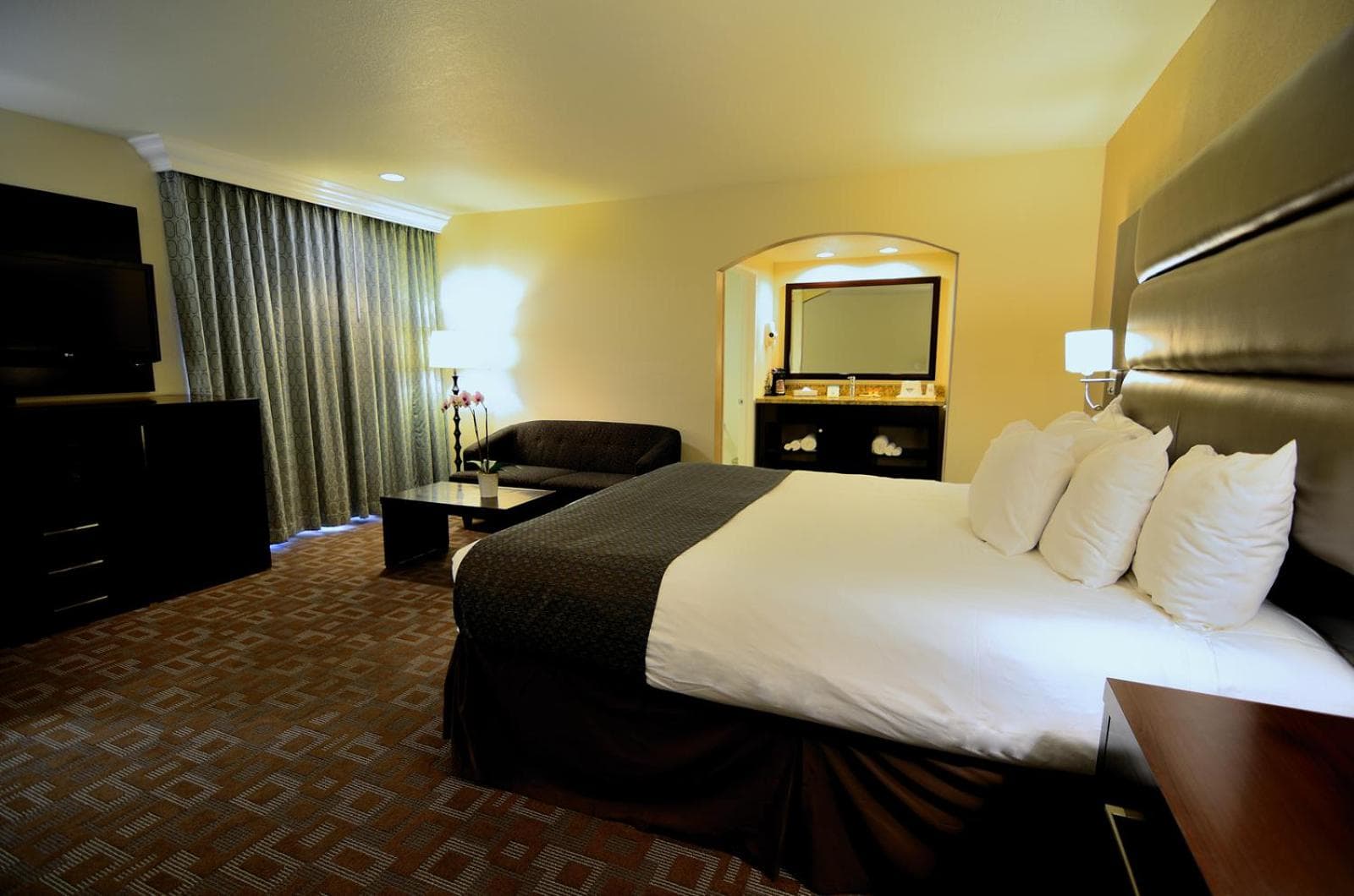 Days Inn by Wyndham Downey gallery photo in Downey, CA — image 19