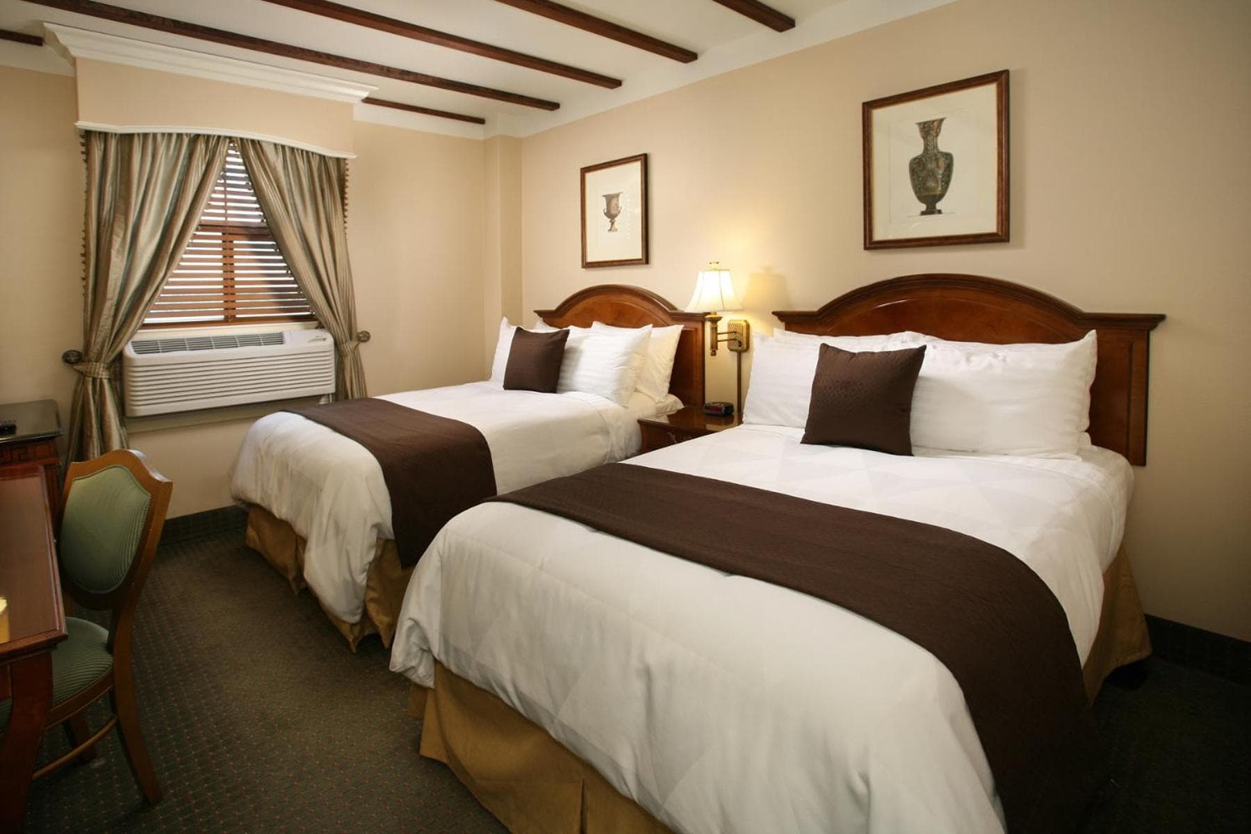 Brand Plaza Hotel gallery photo in Glendale, CA — image 14