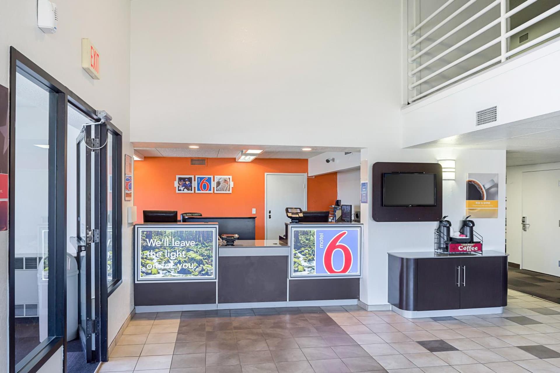Motel 6-Spokane, WA - East interior in Spokane Valley, WA — gallery photo 2