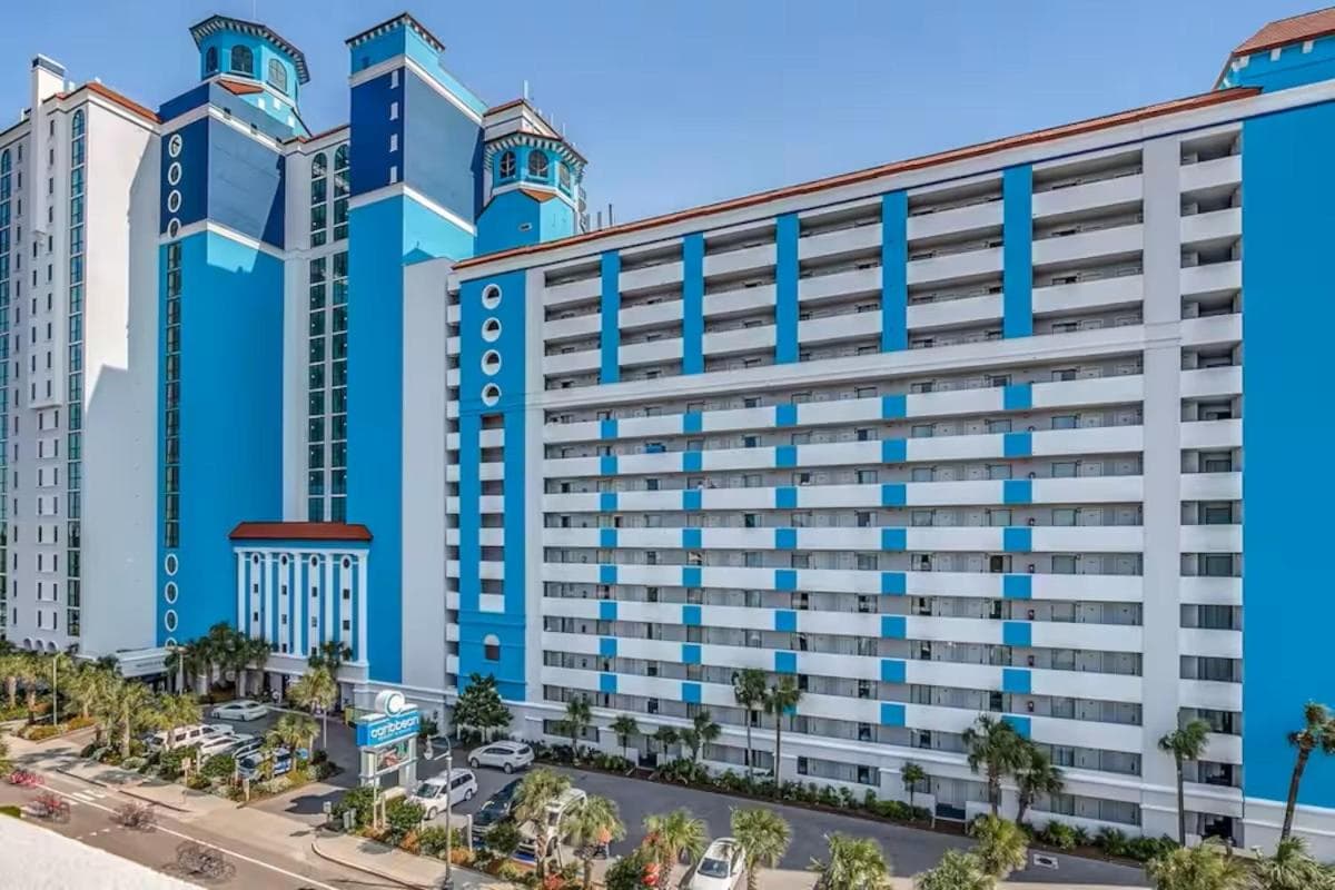 Luxury 2br 2 ba beachfront condo interior in Myrtle Beach, SC — gallery photo 2