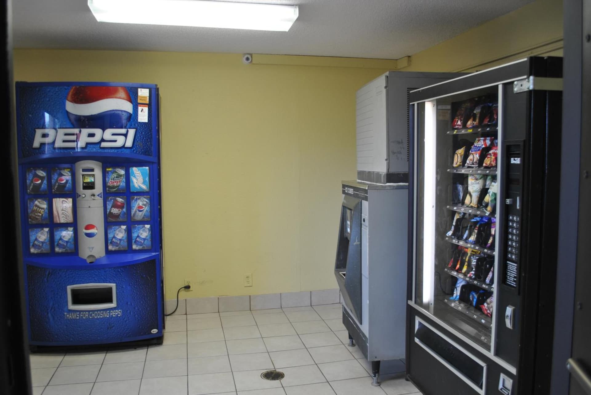Super 8 by Wyndham Tulsa - Route 66 gallery photo in Tulsa, OK — image 24