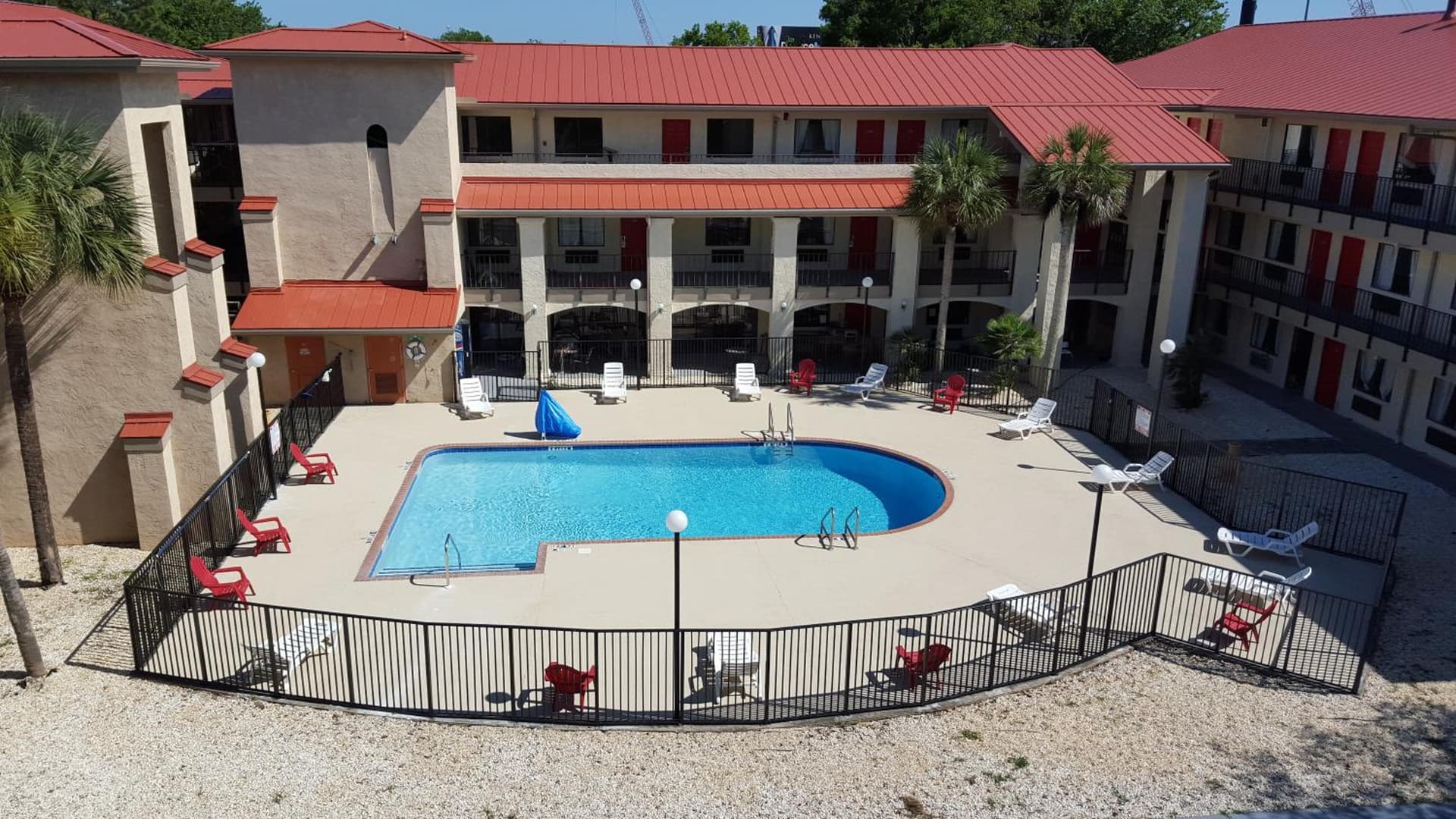 Tricove Inn & Suites interior in Jacksonville, FL — gallery photo 2