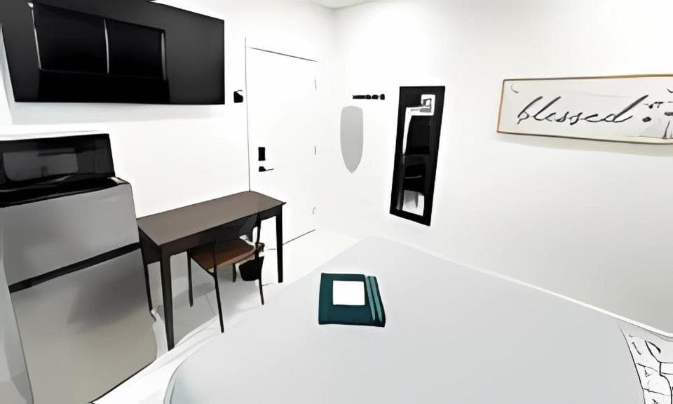 Private Rooms close to Miami Airport - Free parking - 01 property views in Miami, FL — gallery photo 3