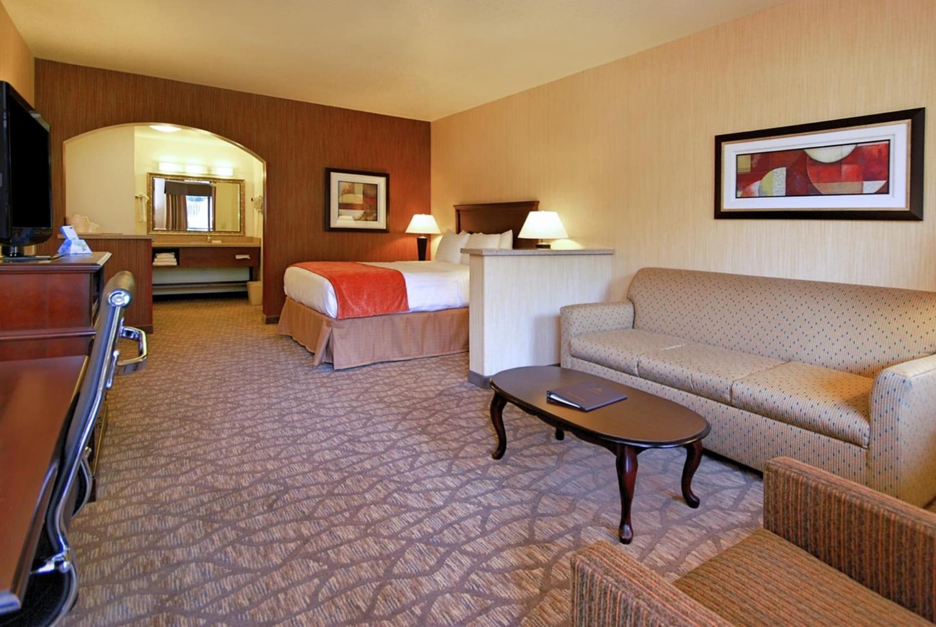 Best Western San Dimas Hotel & Suites property views in San Dimas, CA — gallery photo 3