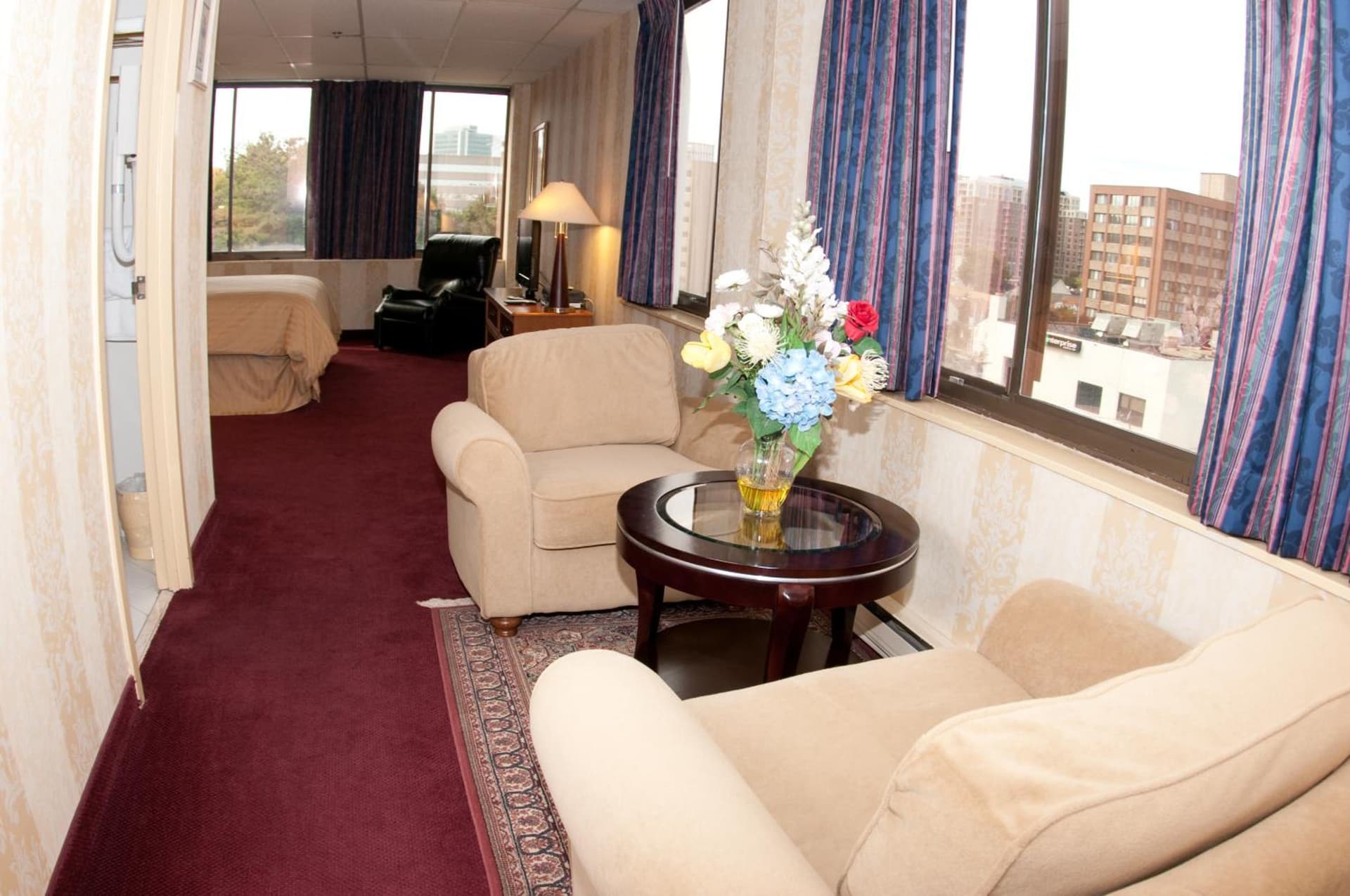 Amsterdam Hotel interior in Stamford, CT — gallery photo 2