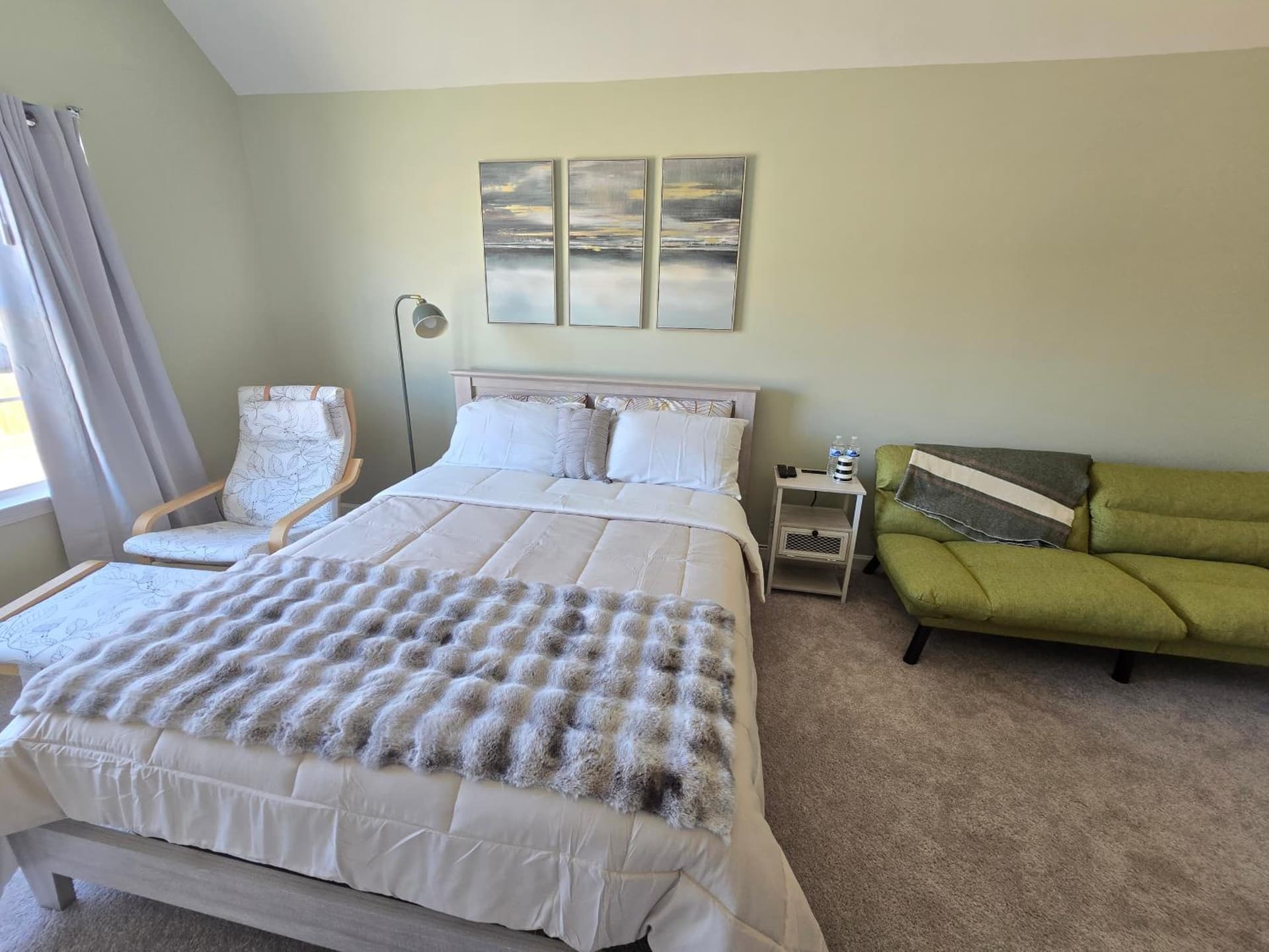 Luxury Room with private bath Free wifi and Parking 10 min to Airport featured exterior or lobby in Fulton County — similar hotel