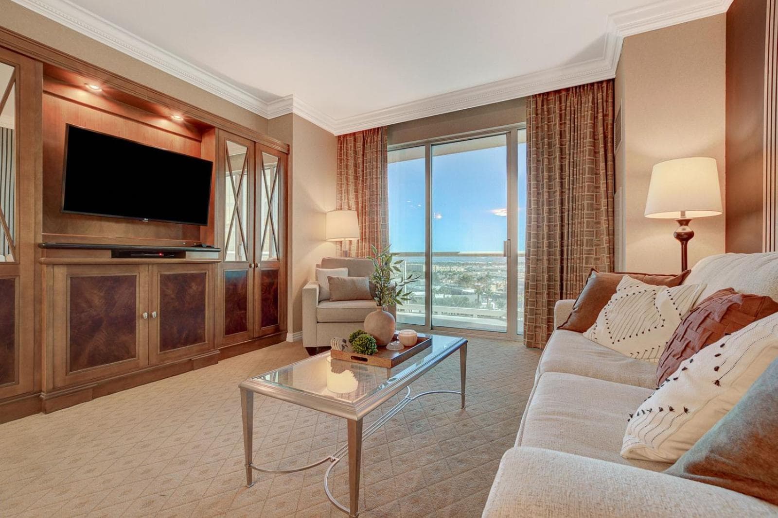 The Signature Escape at MGM Signature Tower 2 5 MIN WALK FROM F1 GRANDSTAND gallery photo in Paradise, NV — image 23