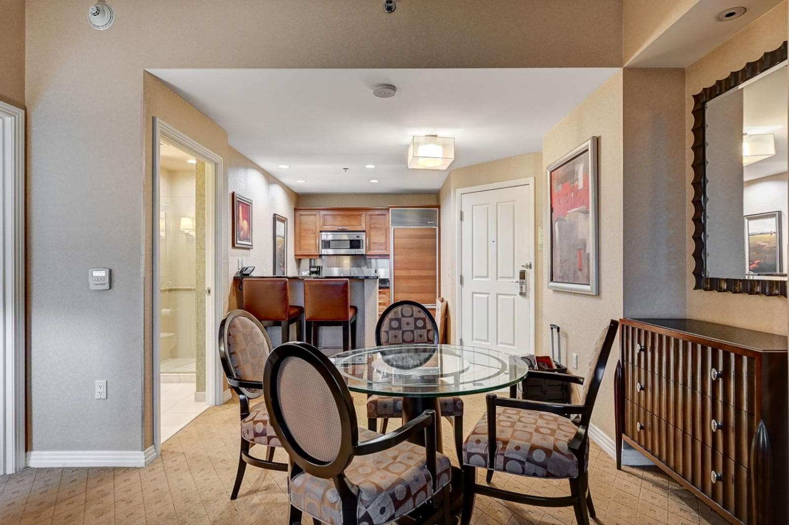 The Signature Escape at MGM Signature Tower 2 5 MIN WALK FROM F1 GRANDSTAND gallery photo in Paradise, NV — image 70