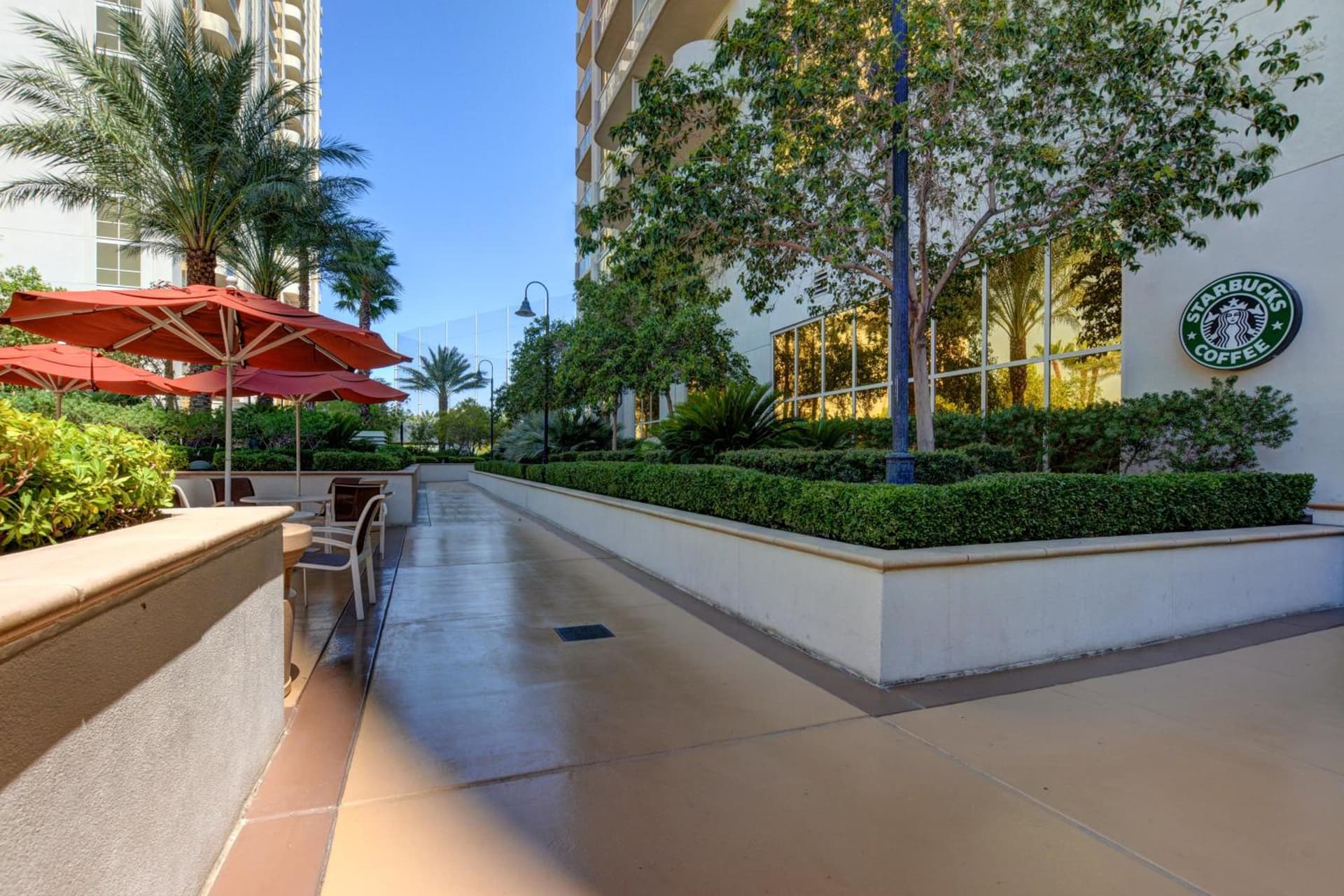 The Signature Escape at MGM Signature Tower 2 5 MIN WALK FROM F1 GRANDSTAND gallery photo in Paradise, NV — image 8