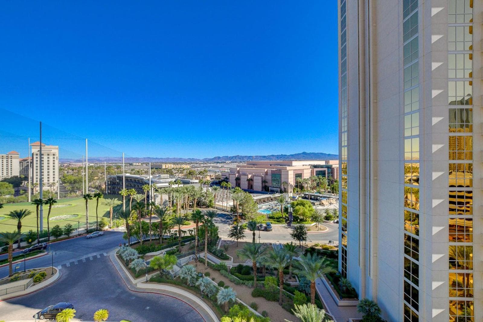 The Signature Escape at MGM Signature Tower 2 5 MIN WALK FROM F1 GRANDSTAND gallery photo in Paradise, NV — image 53