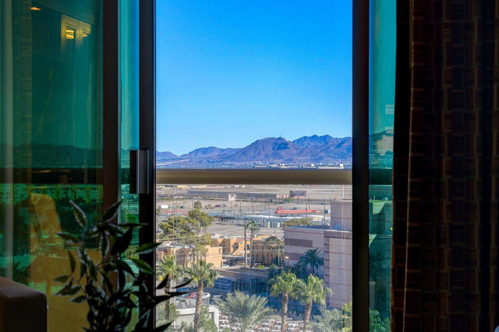 The Esme Suite at MGM Signature 5 MIN WALK FROM F1 GRANDSTAND Located at Tower 2 gallery photo in Paradise, NV — image 20