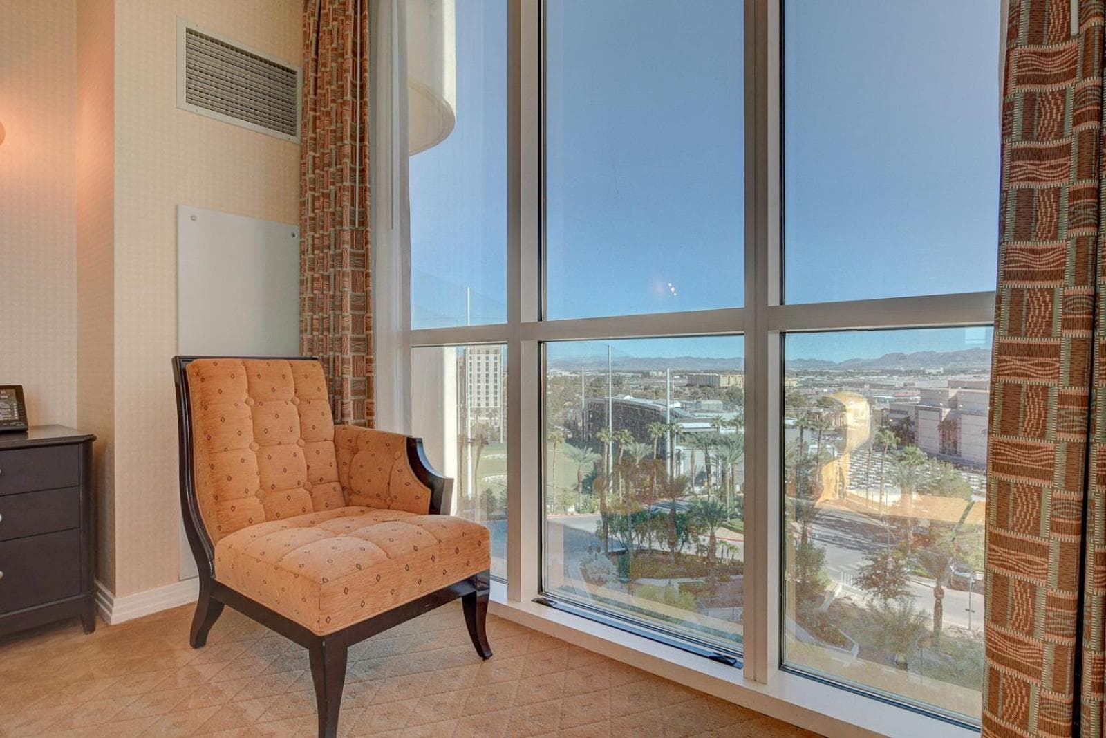 The Esme Suite at MGM Signature 5 MIN WALK FROM F1 GRANDSTAND Located at Tower 2 gallery photo in Paradise, NV — image 4