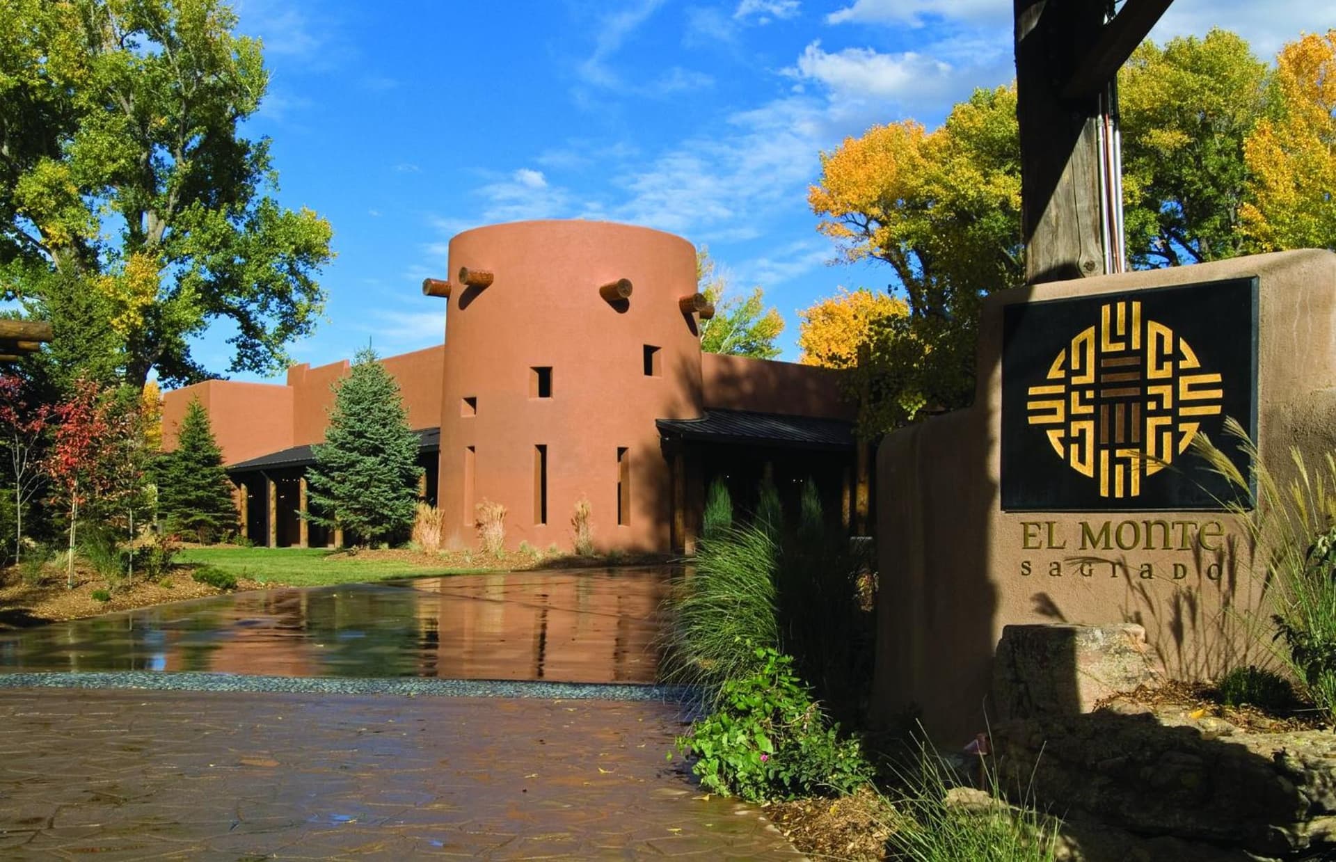 El Monte Sagrado Resort & Spa interior in Taos, NM — gallery photo 2