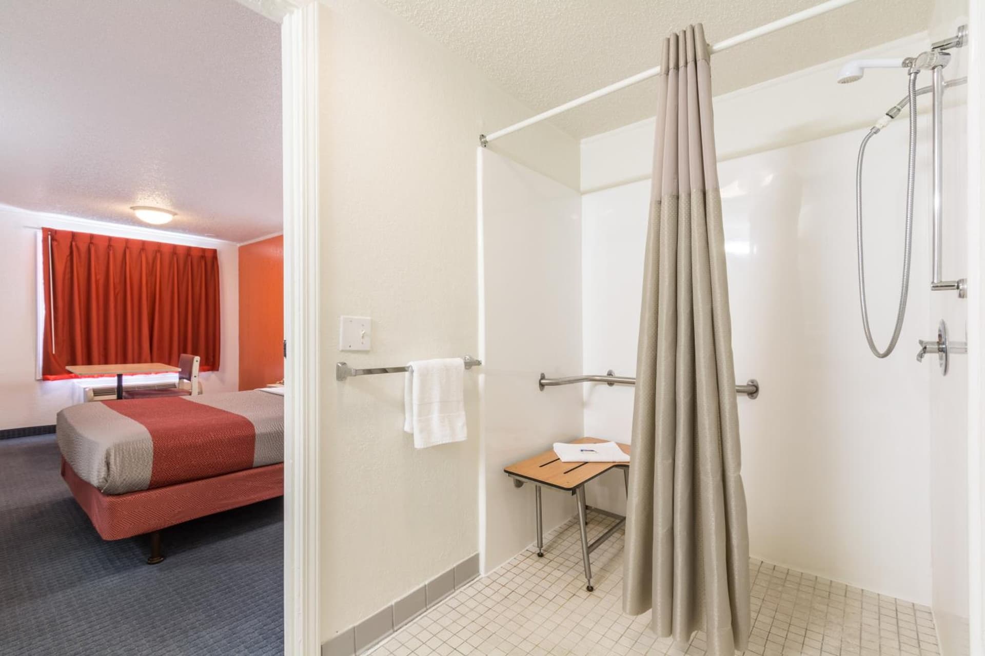 Travelodge by Wyndham Lansing gallery photo in Lansing, MI — image 15