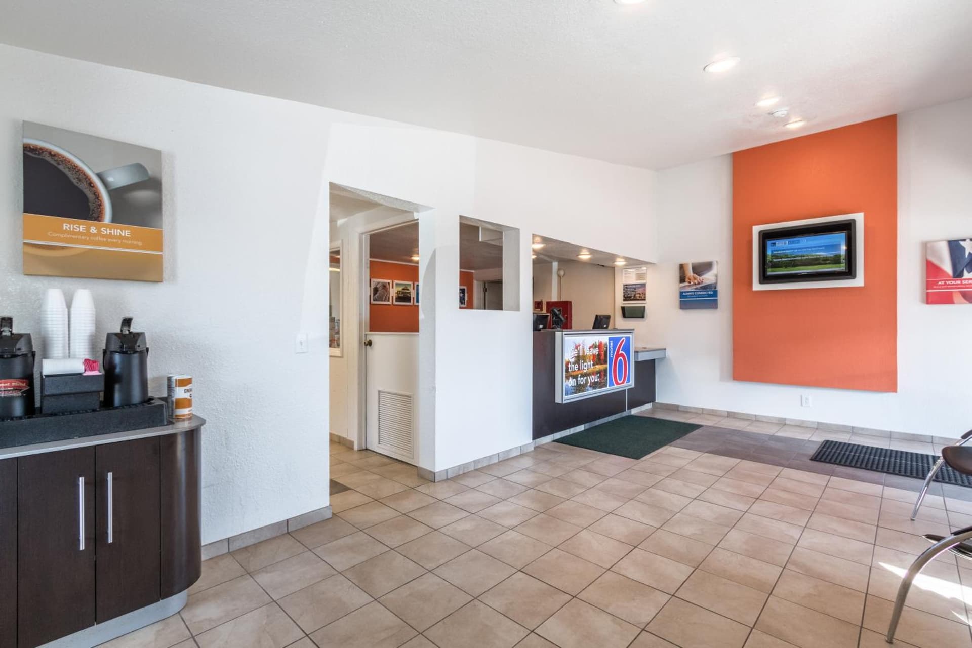 Travelodge by Wyndham Lansing gallery photo in Lansing, MI — image 8