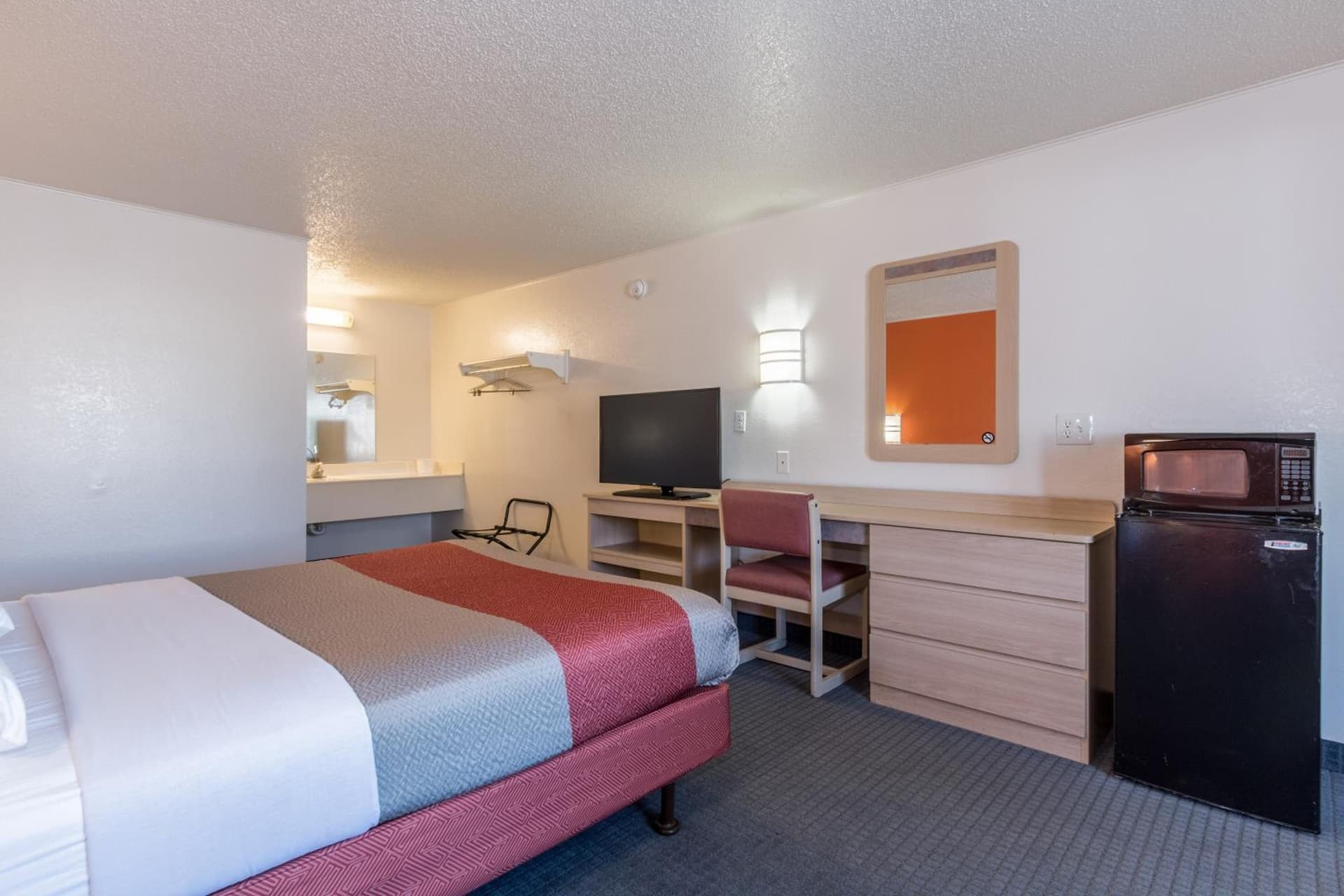 Travelodge by Wyndham Lansing gallery photo in Lansing, MI — image 22