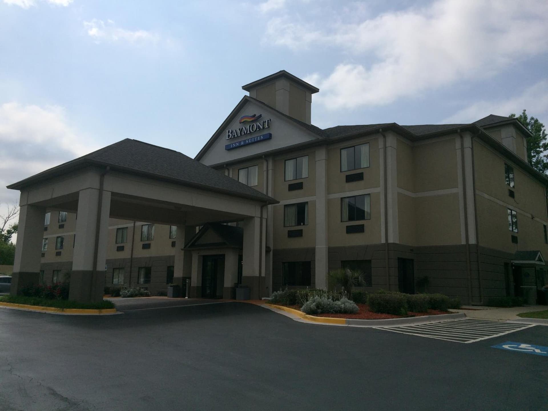Baymont by Wyndham Columbia Fort Jackson gallery photo in Columbia, SC — image 42