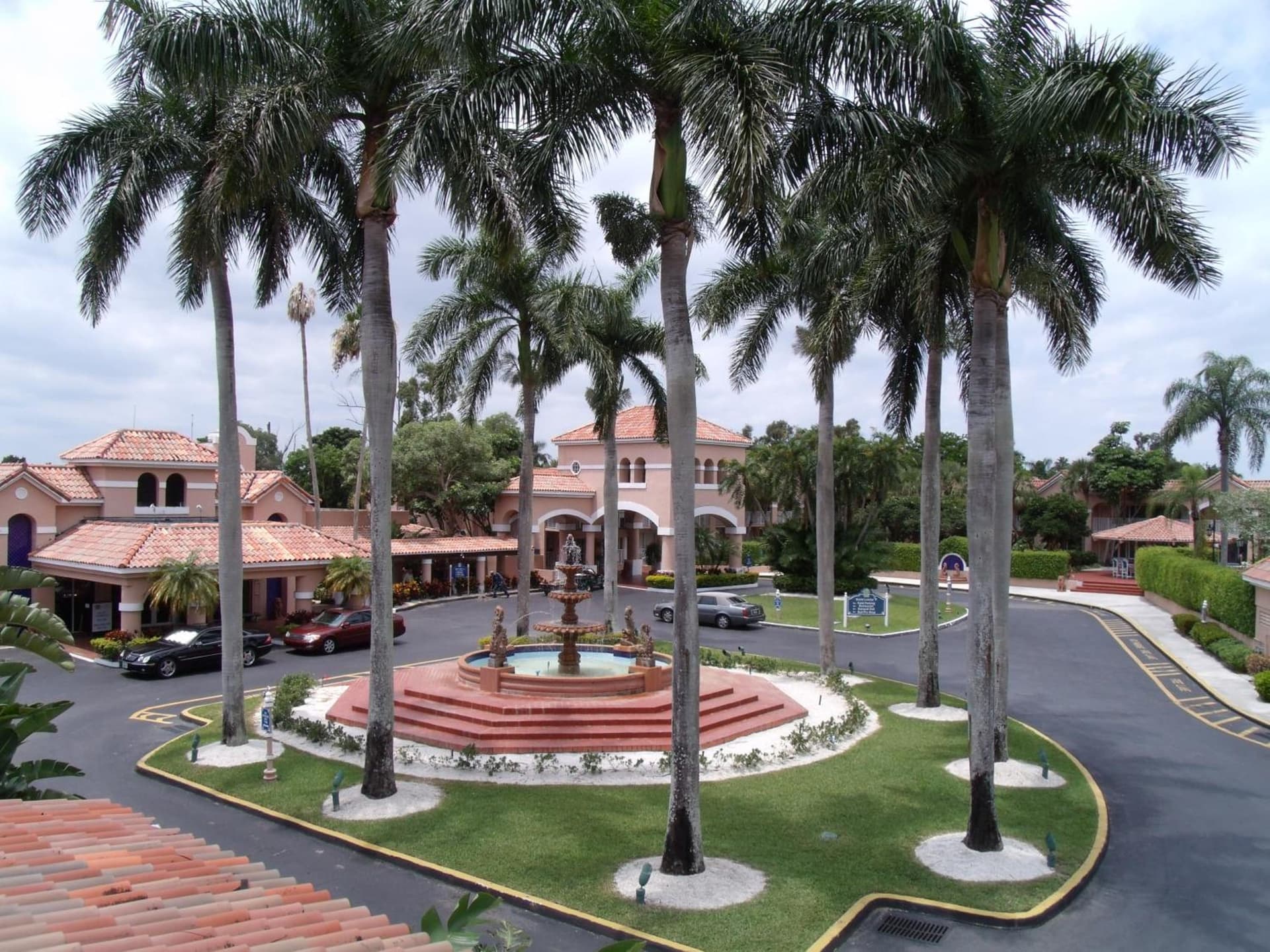 Grand Palms Spa & Golf Resort exterior or lobby in Pembroke Pines, FL — main listing photo