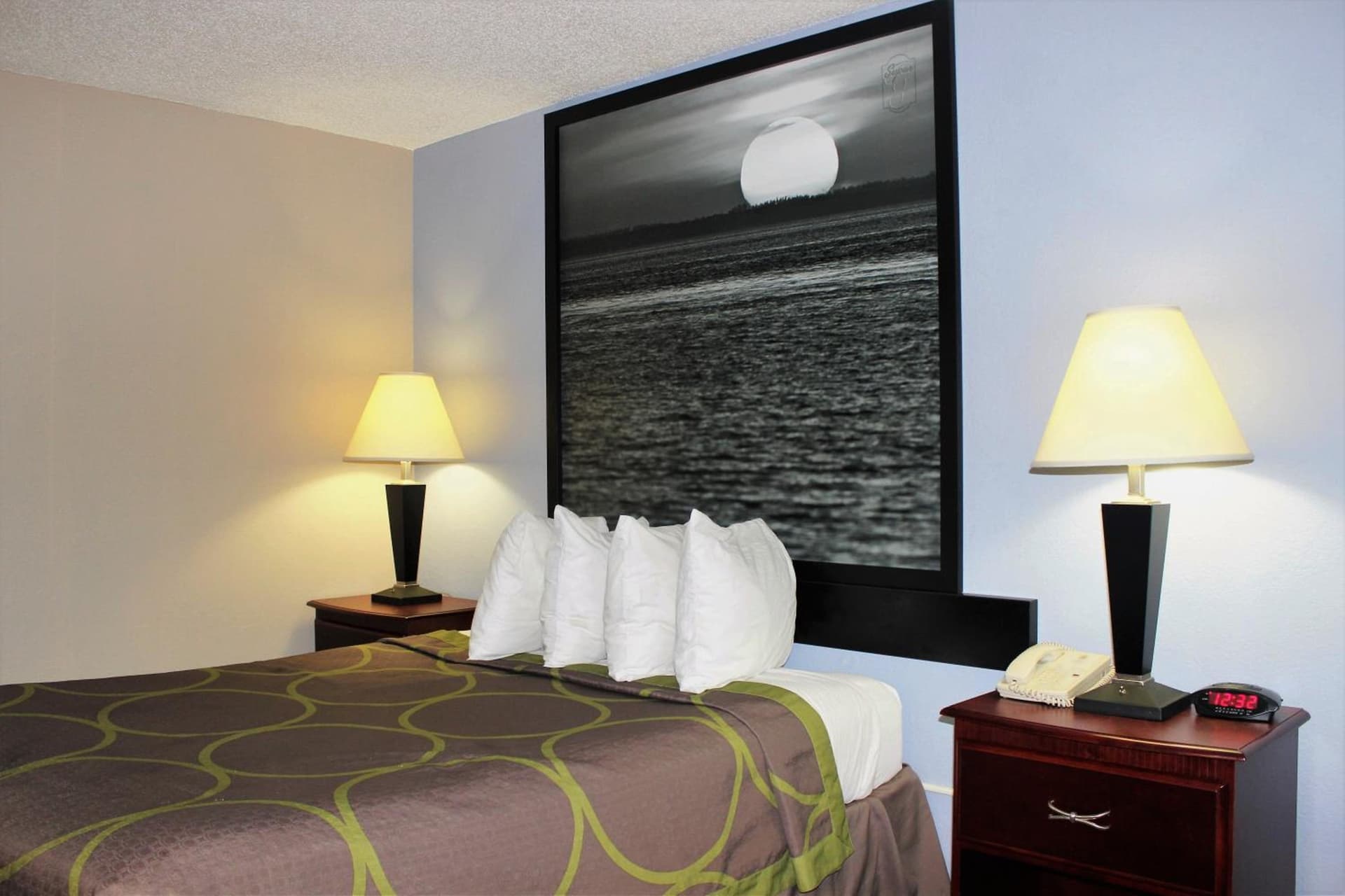 Super 8 by Wyndham Tuscaloosa gallery photo in Tuscaloosa, AL — image 20