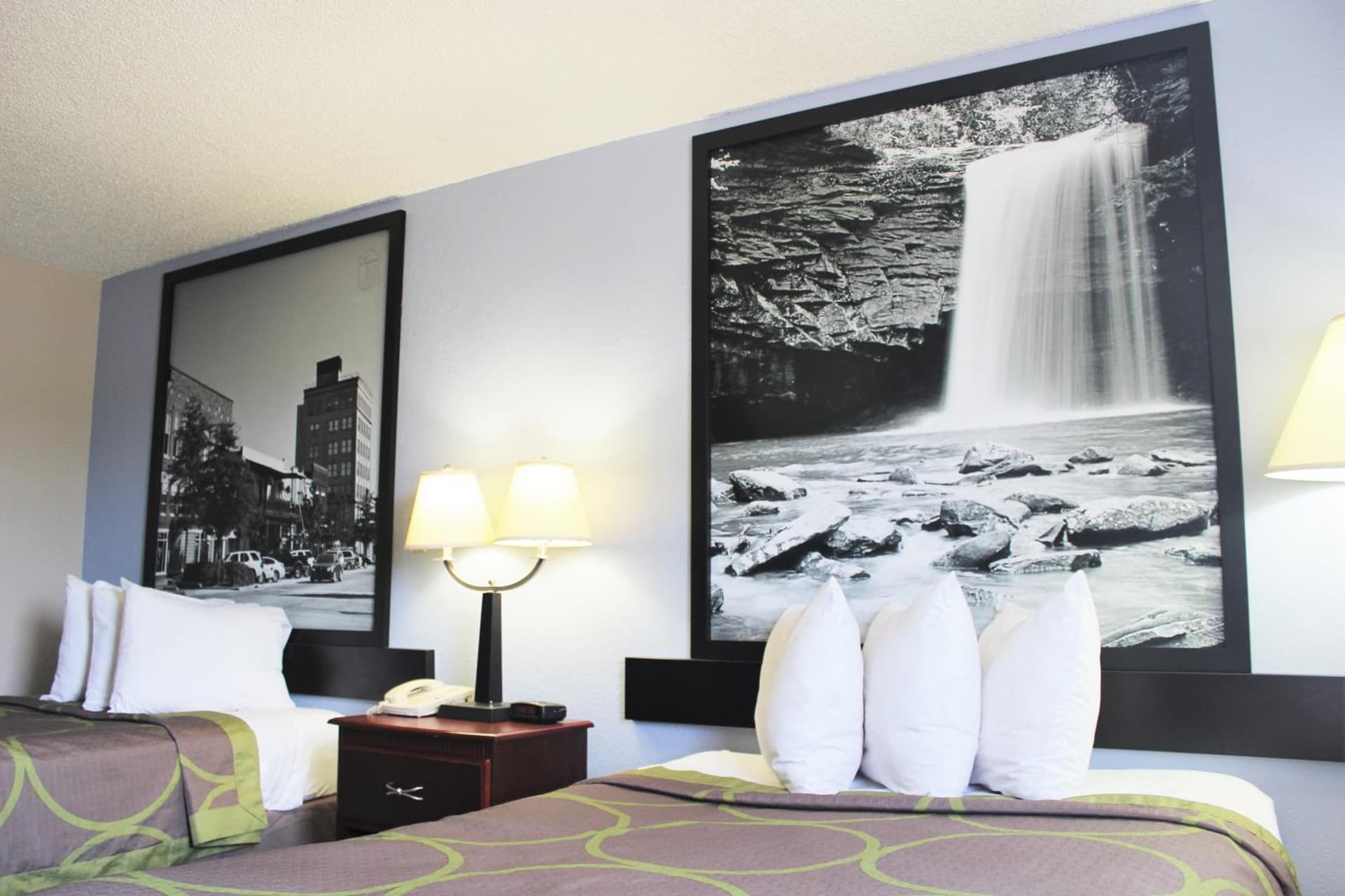 Super 8 by Wyndham Tuscaloosa gallery photo in Tuscaloosa, AL — image 45