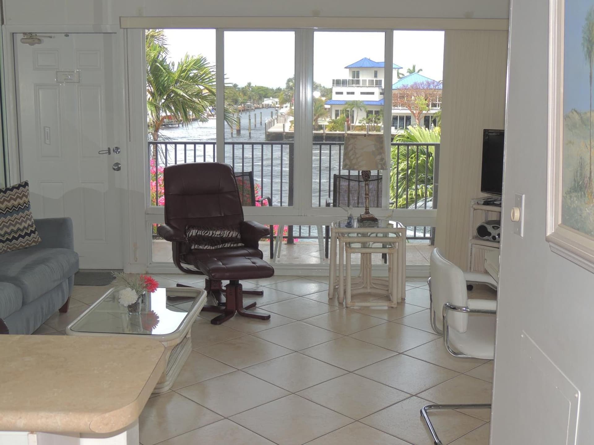 Aqua Mar Condos gallery photo in Pompano Beach, FL — image 8