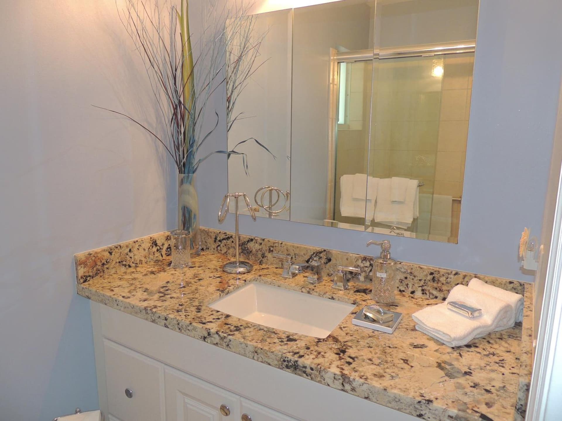 Aqua Mar Condos gallery photo in Pompano Beach, FL — image 39