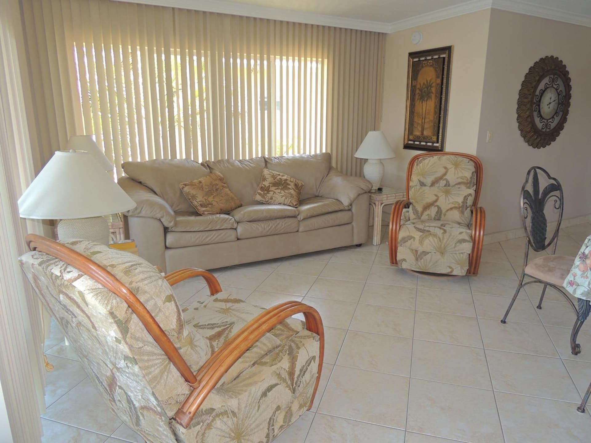 Aqua Mar Condos interior in Pompano Beach, FL — gallery photo 2