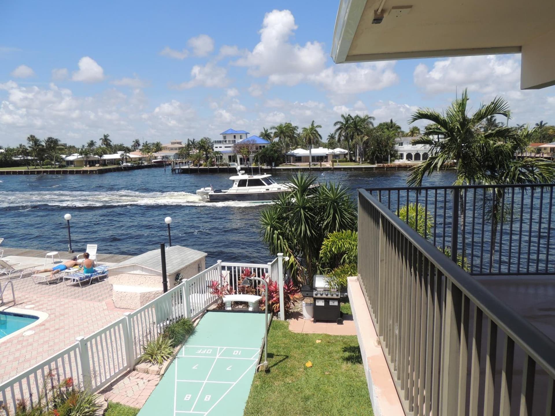 Aqua Mar Condos gallery photo in Pompano Beach, FL — image 17