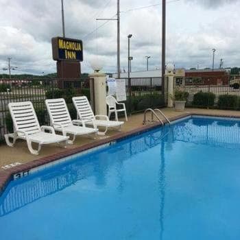 Magnolia Inn interior in Holly Springs, MS — gallery photo 2