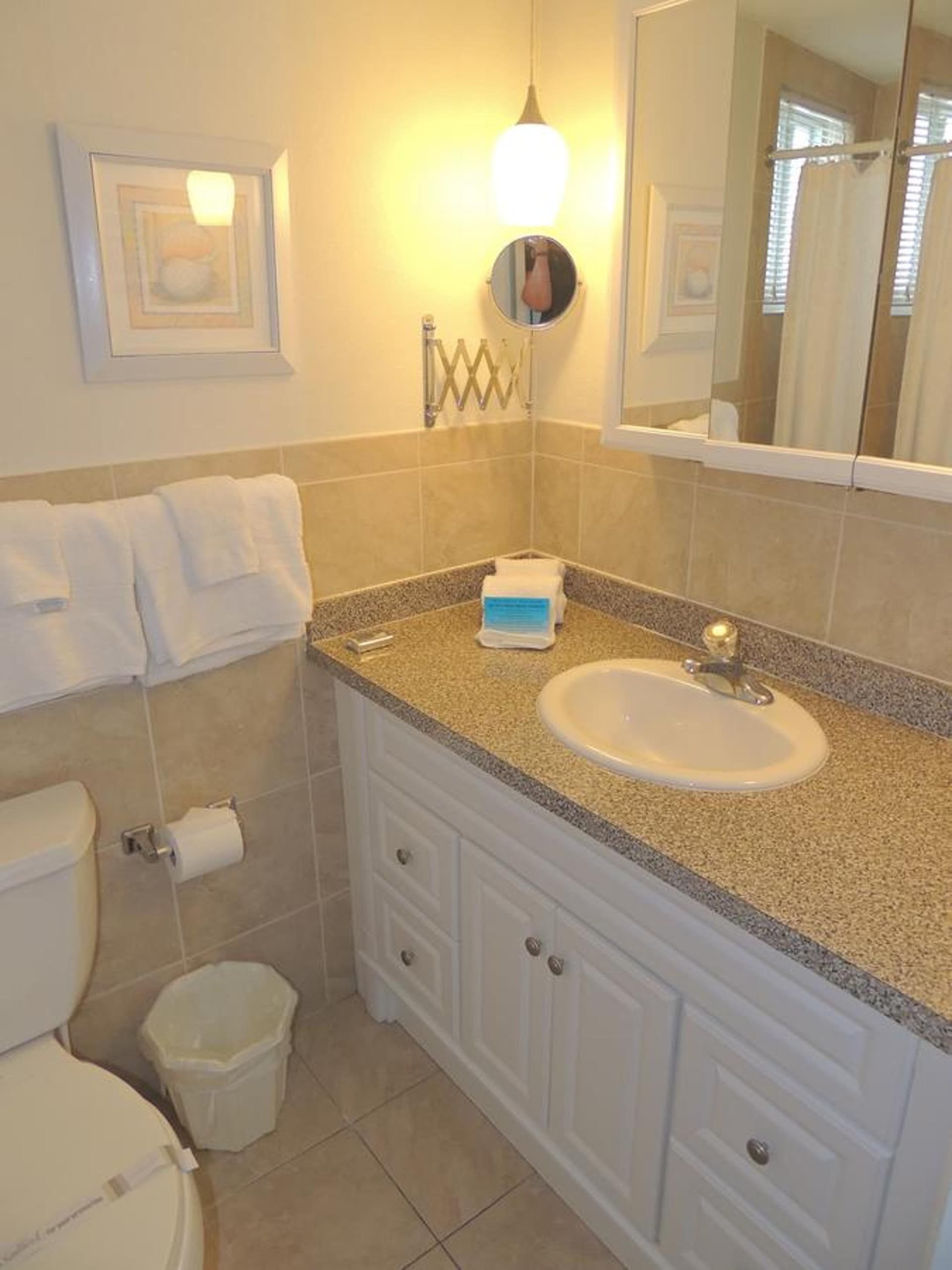 Aqua Mar Condos gallery photo in Pompano Beach, FL — image 22