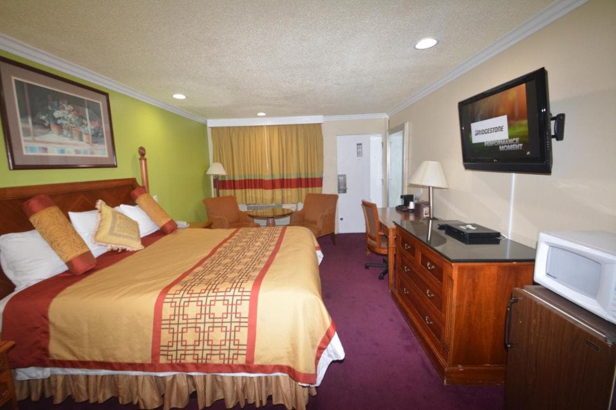Imperial Inn Oakland gallery photo in Oakland, CA — image 36