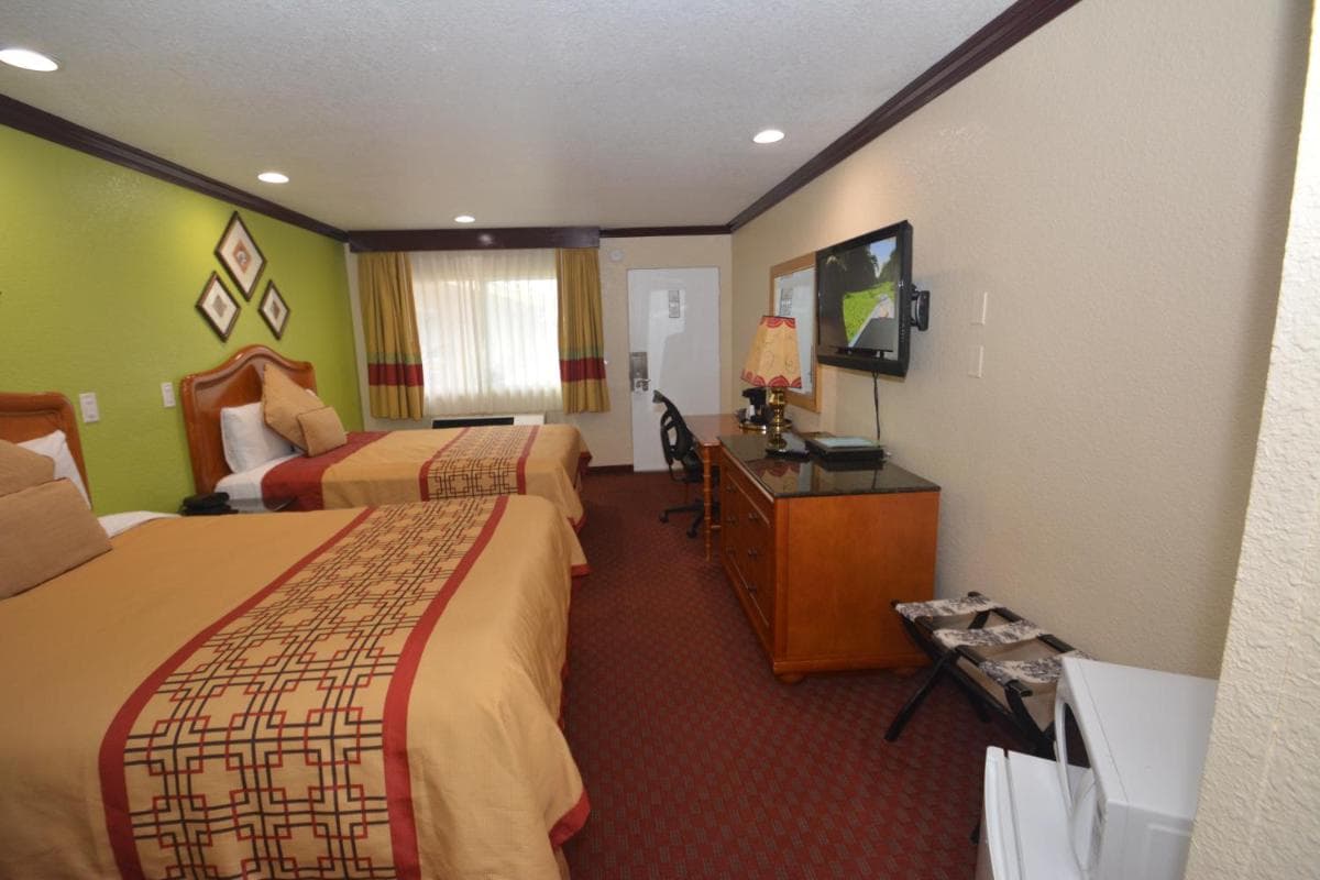 Imperial Inn Oakland gallery photo in Oakland, CA — image 34