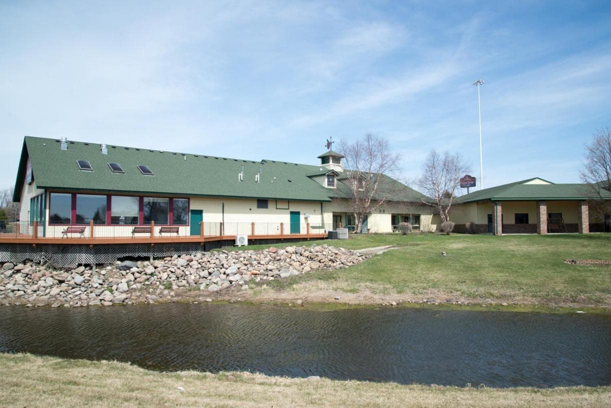 HomeTown Inn and Suites Belle Plaine featured exterior or lobby in Belle Plaine, MN — similar hotel