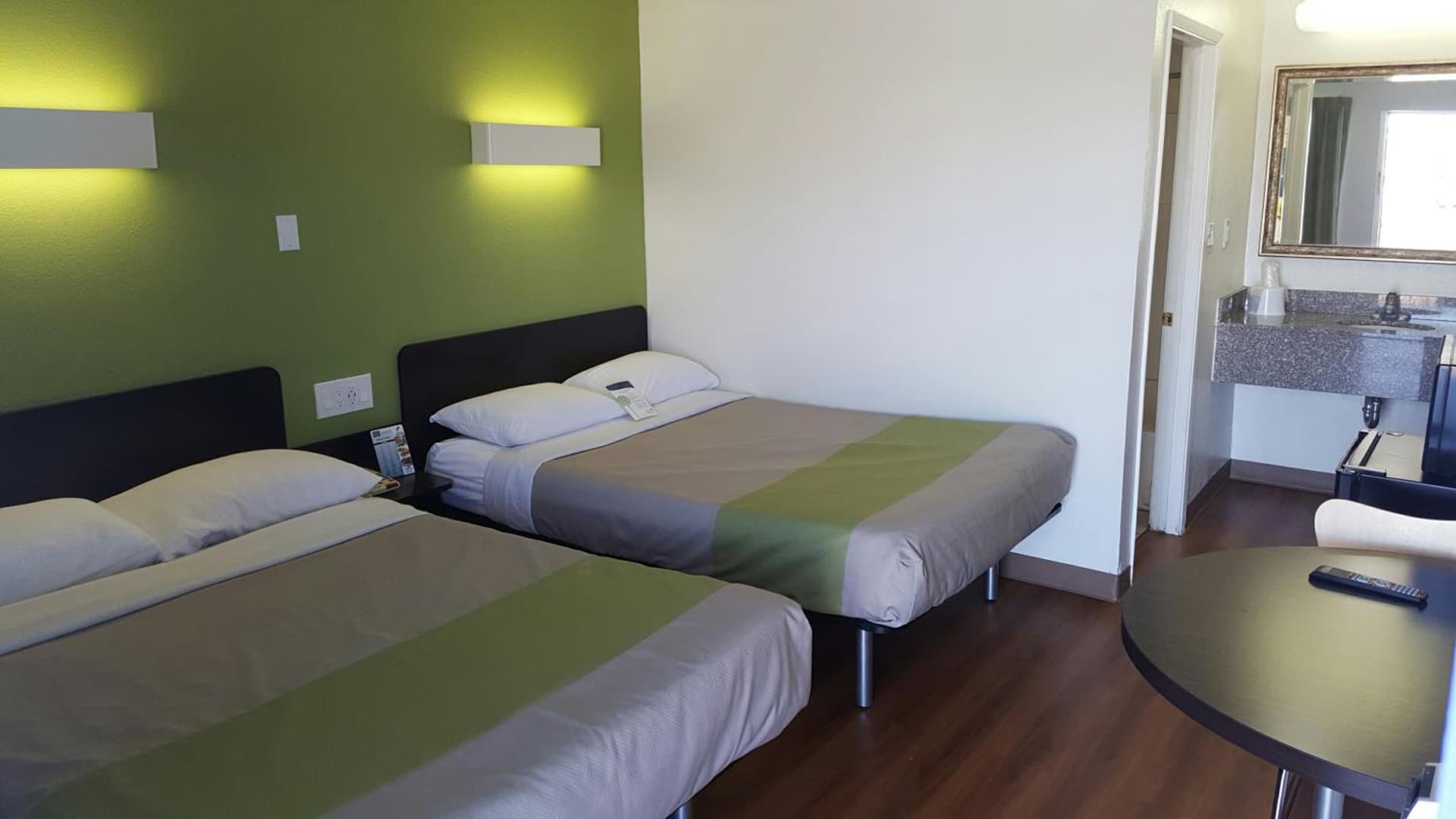 Motel 6-El Paso, TX - West gallery photo in El Paso, TX — image 49
