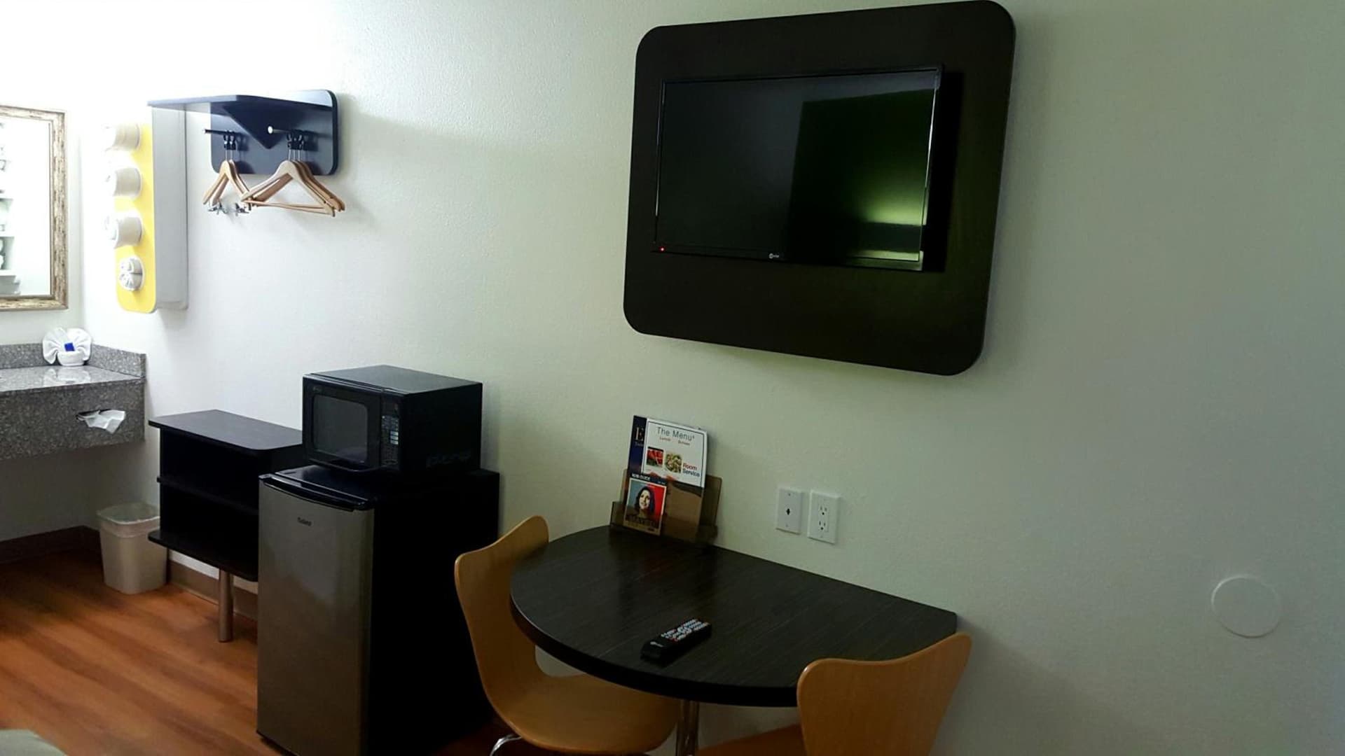 Motel 6-El Paso, TX - West gallery photo in El Paso, TX — image 20