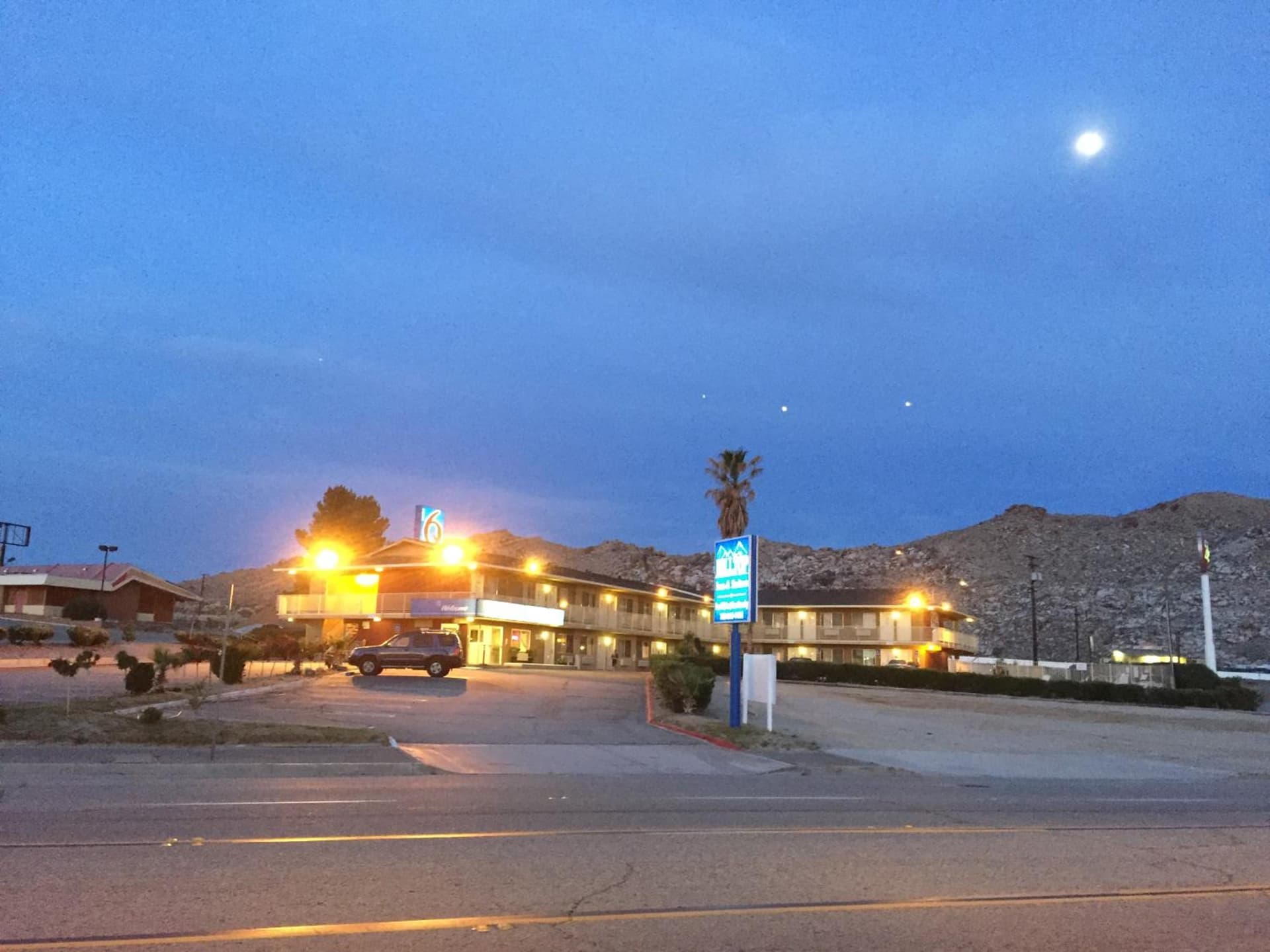 Hilltop Inn & Suites gallery photo in Victorville, CA — image 22