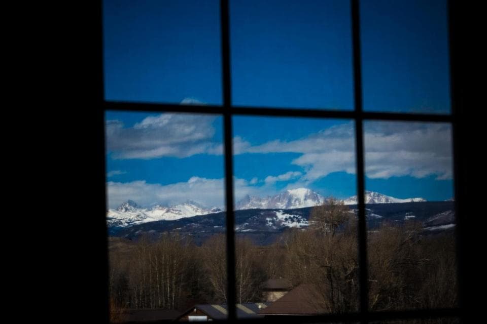 High Country Suites interior in Pinedale, WY — gallery photo 2