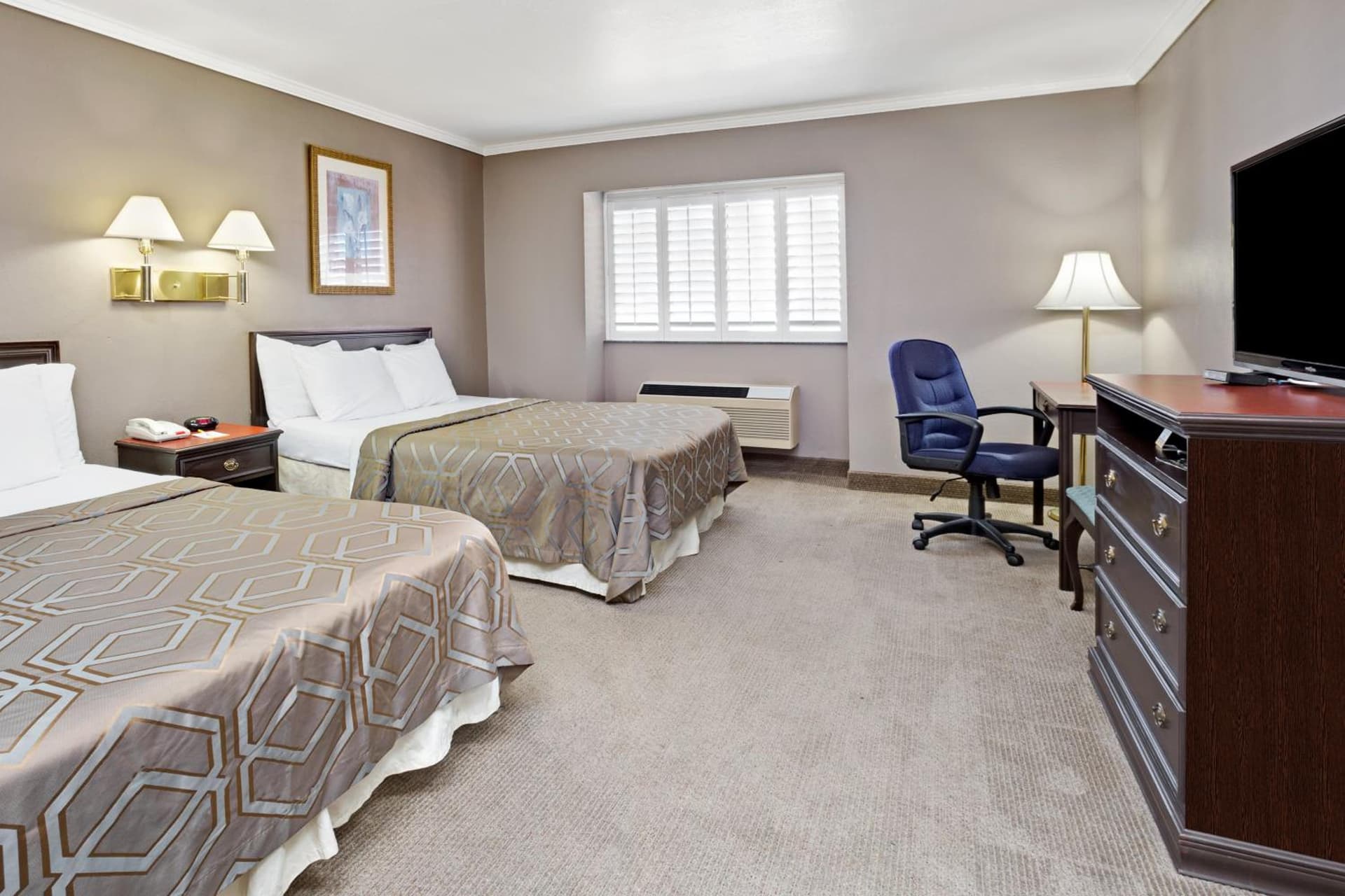 Days Inn by Wyndham West Covina gallery photo in West Covina, CA — image 11