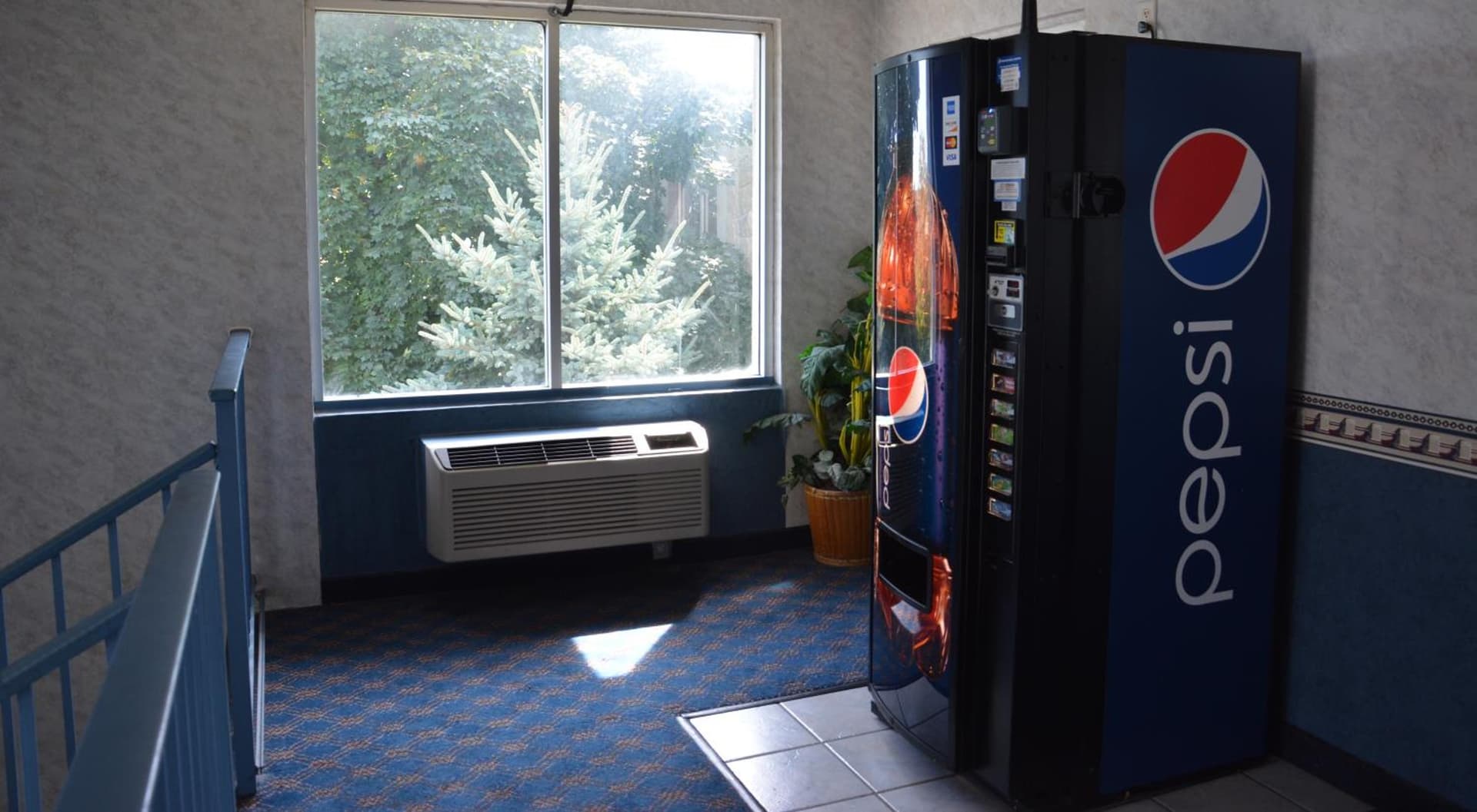 Travelodge by Wyndham Milwaukee gallery photo in Milwaukee, WI — image 9