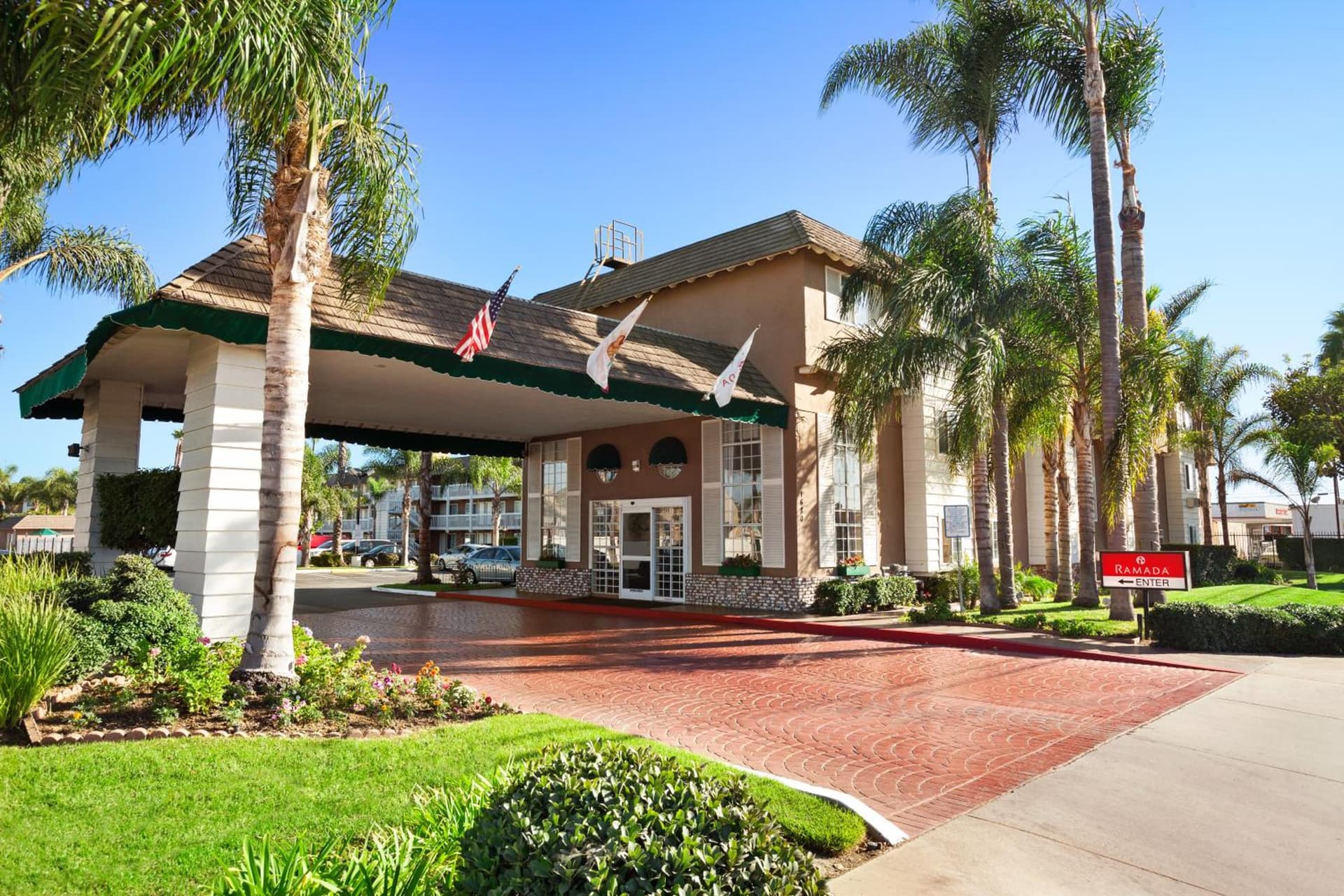 Ramada by Wyndham Costa Mesa/Newport Beach gallery photo in Costa Mesa, CA — image 27