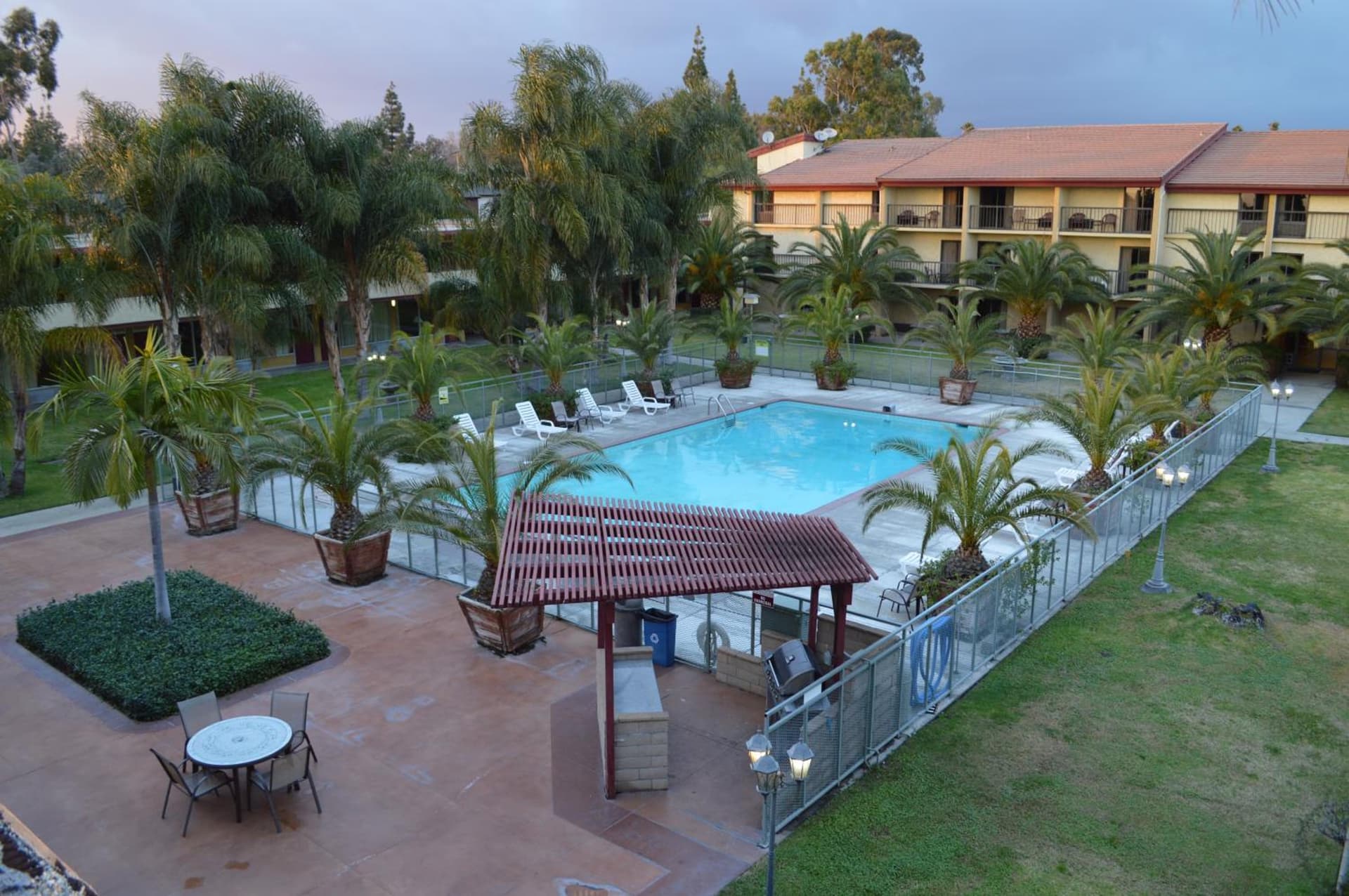 Ontario Airport Inn interior in Ontario, CA — gallery photo 2