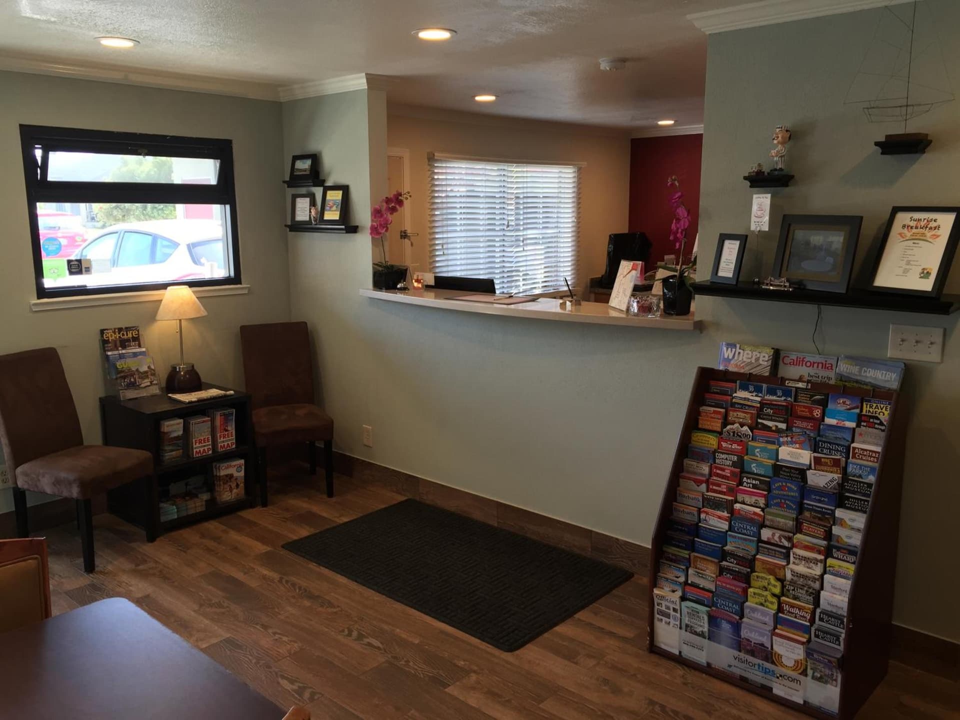 Regency Inn at San Francisco Airport interior in San Bruno, CA — gallery photo 2