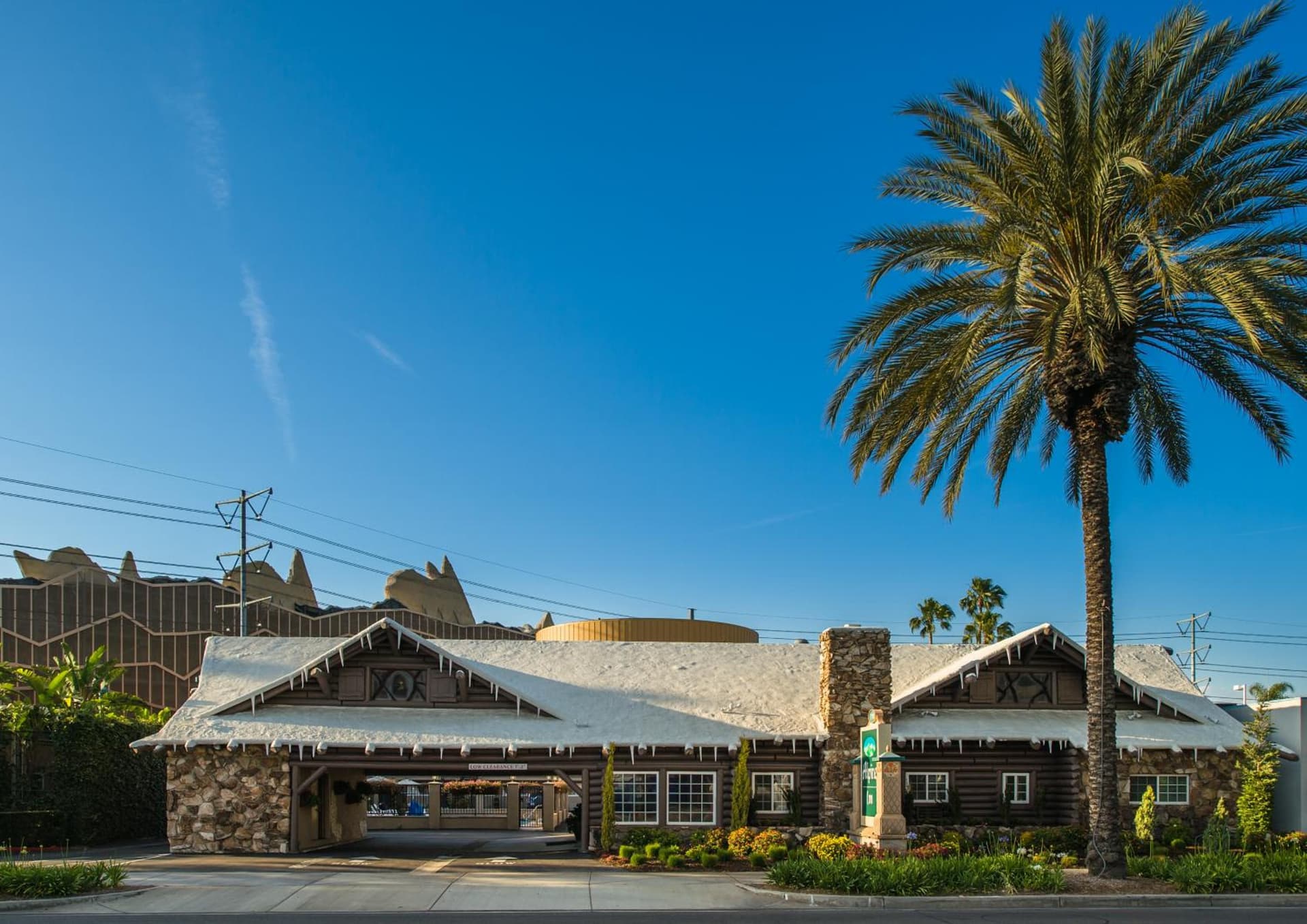 Alpine Inn near Convention Center and the Park gallery photo in Anaheim, CA — image 19