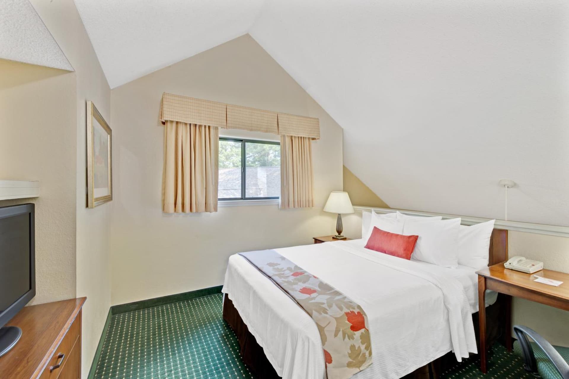 Residences at Daniel Webster gallery photo in Merrimack, NH — image 10