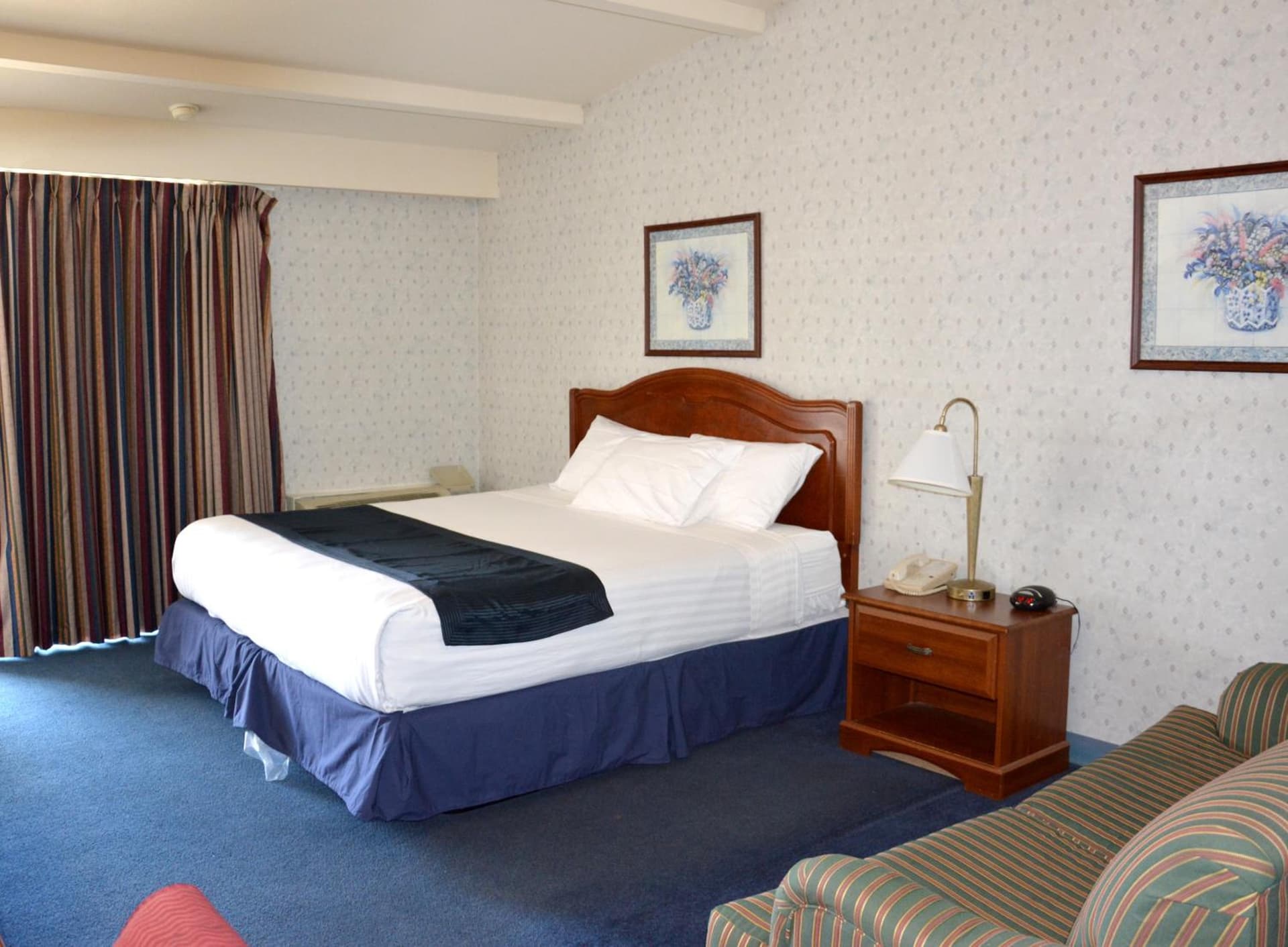 Travelodge by Wyndham Milwaukee property views in Milwaukee, WI — gallery photo 3
