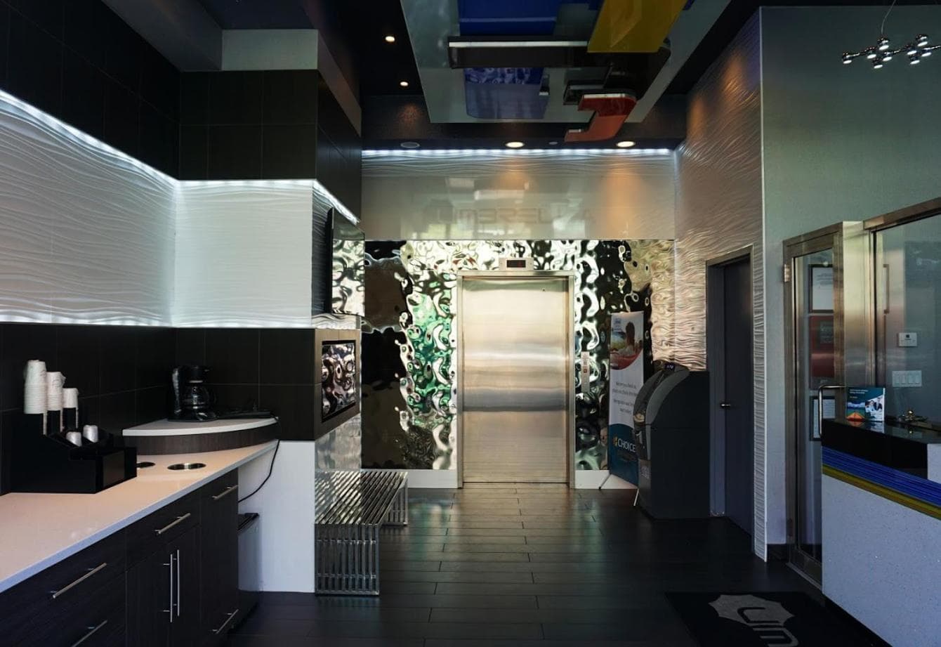 Umbrella Hotel gallery photo in Bronx, NY — image 15